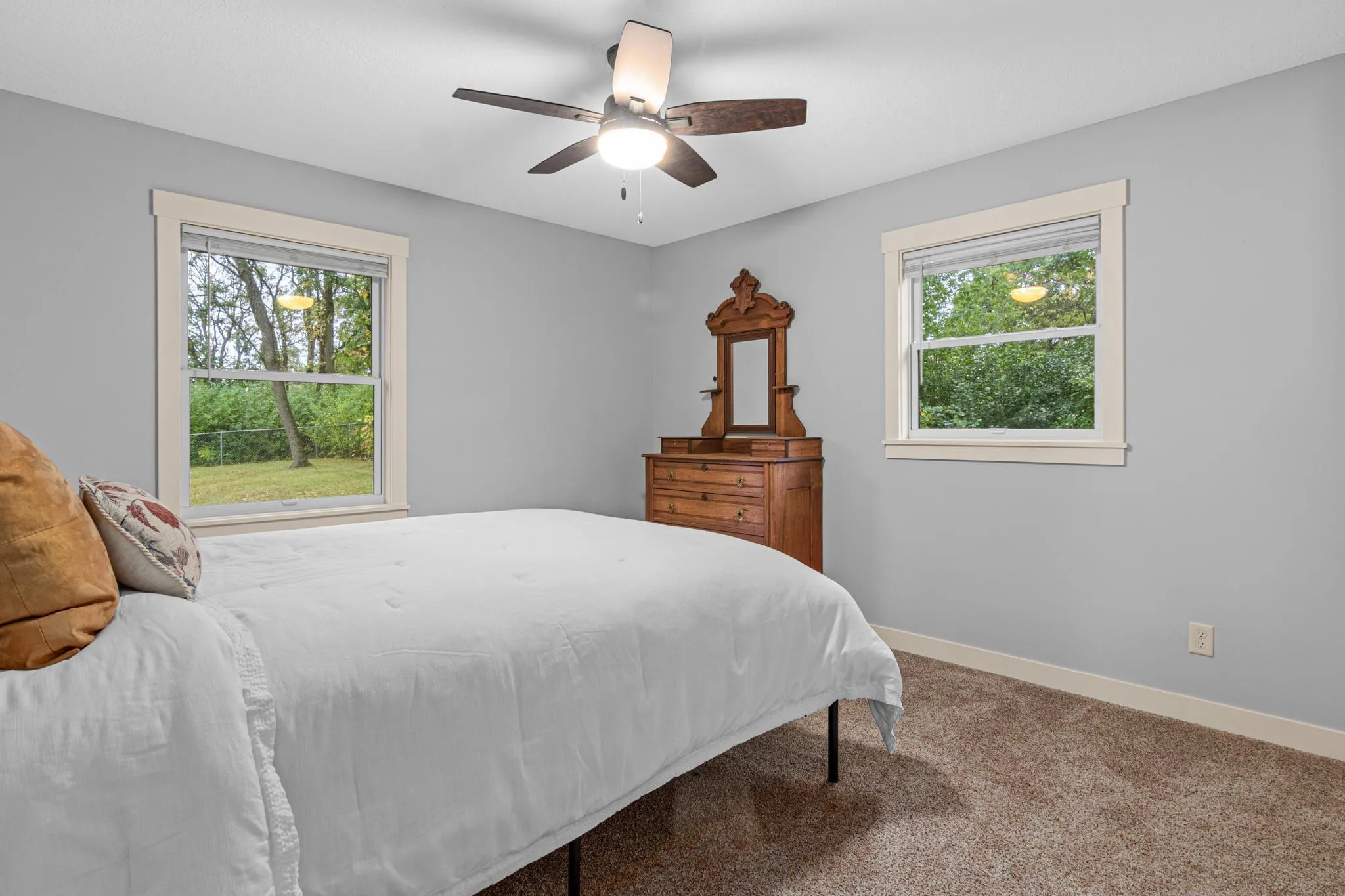 Photo 17 of 653 Deerwood Drive
