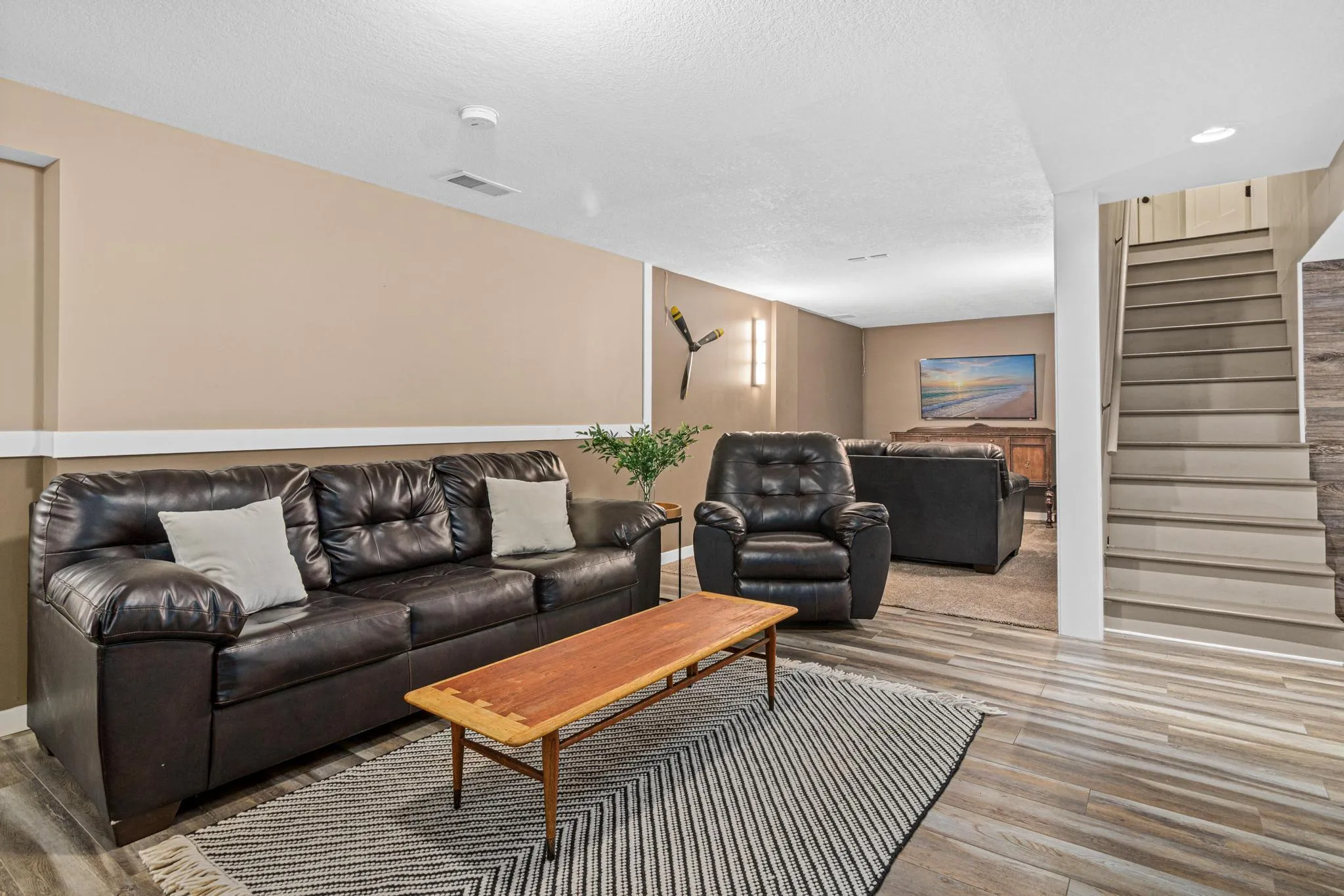 Photo 20 of 653 Deerwood Drive