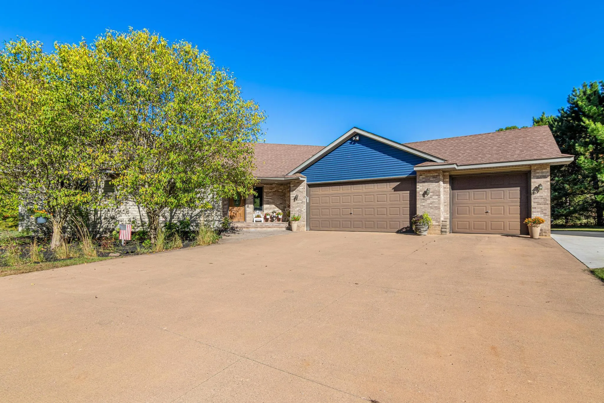 Photo 2 of 408 Johnson Drive