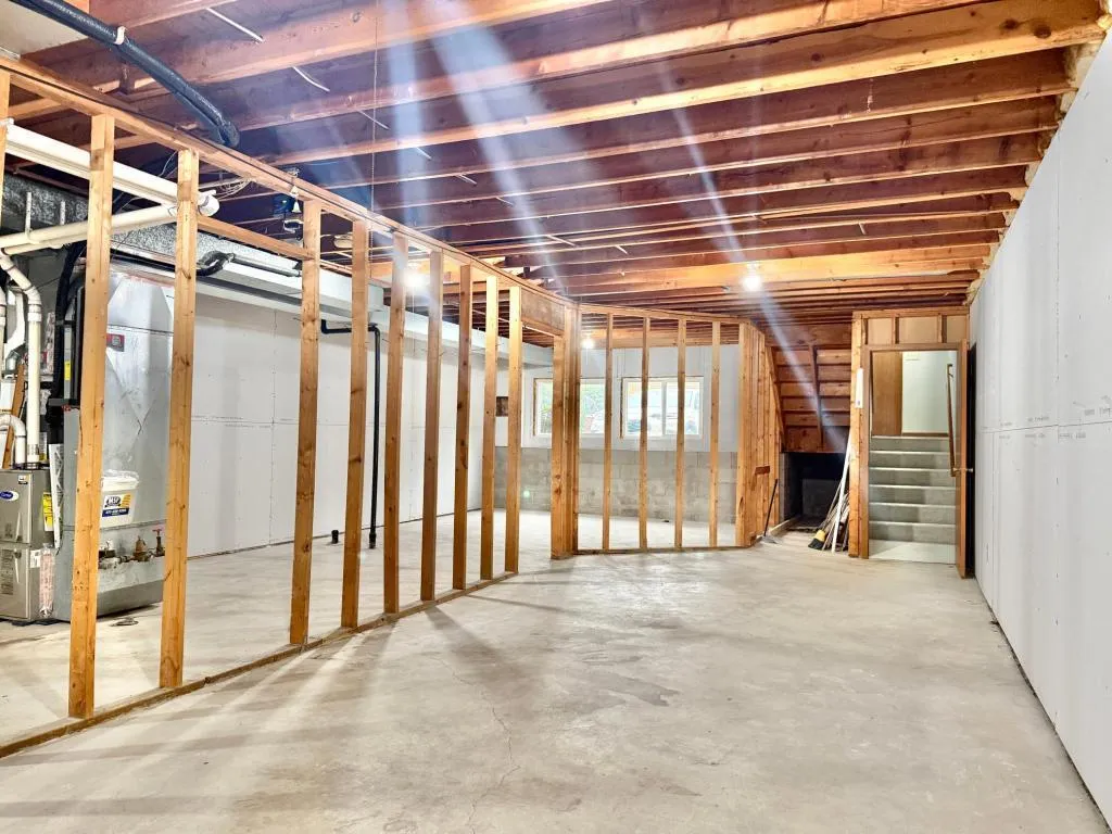 Photo 26 of 2129 49th E Way