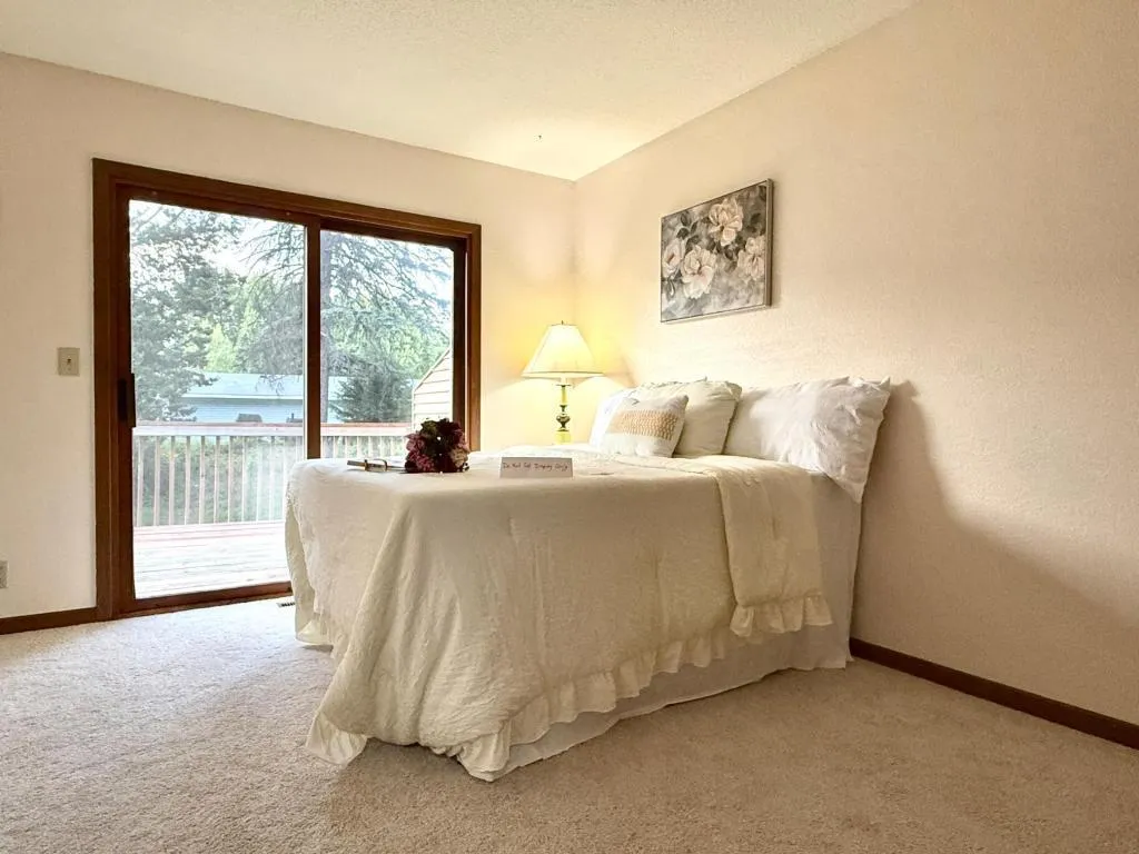 Photo 20 of 2129 49th E Way