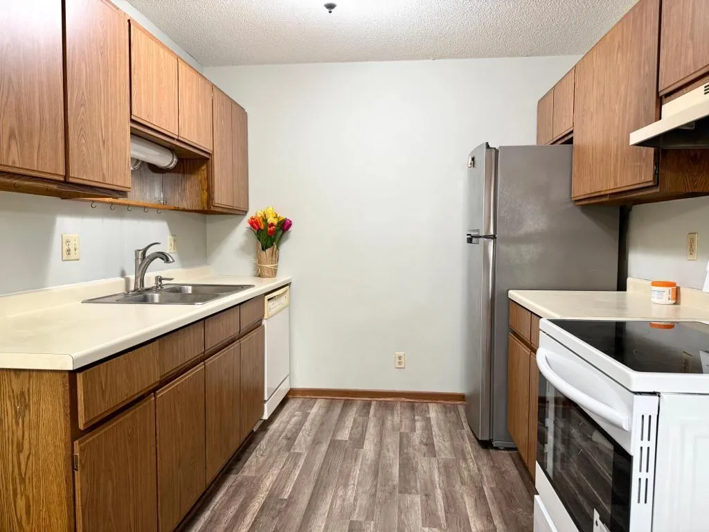 Photo 5 of 2129 49th E Way