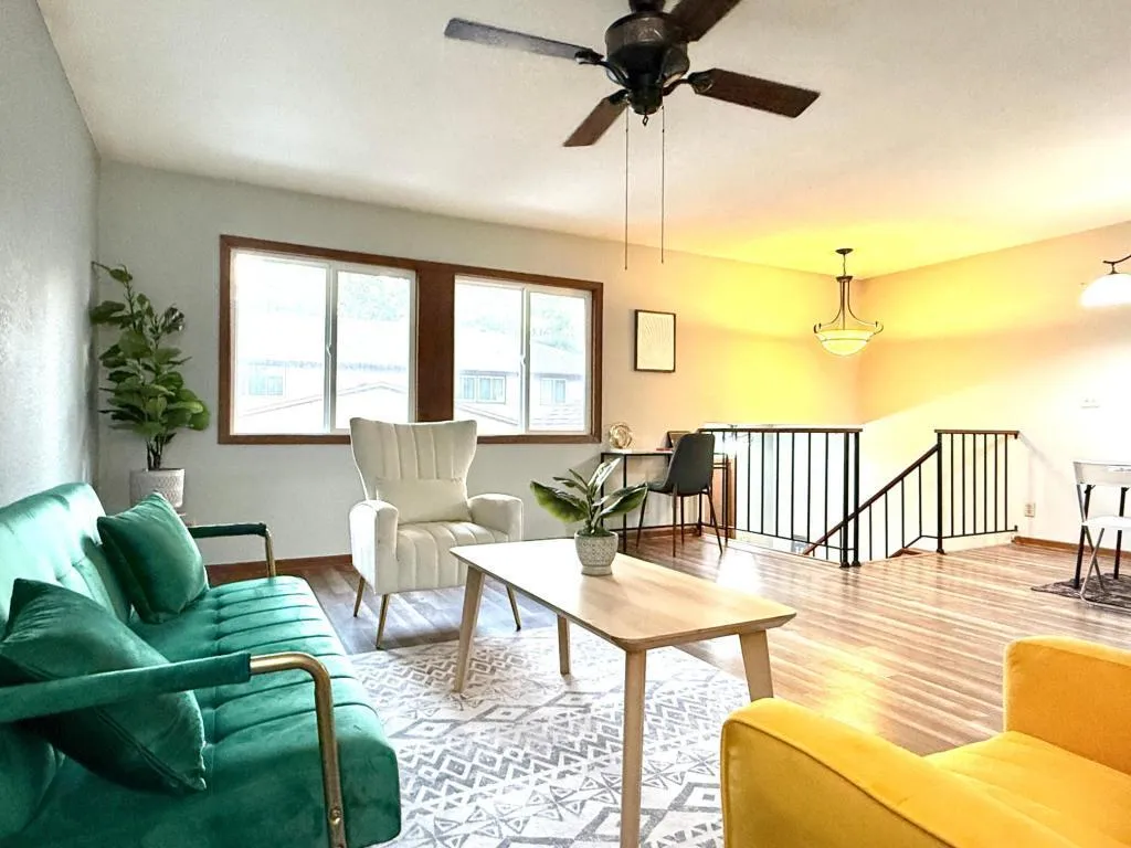 Photo 9 of 2129 49th E Way
