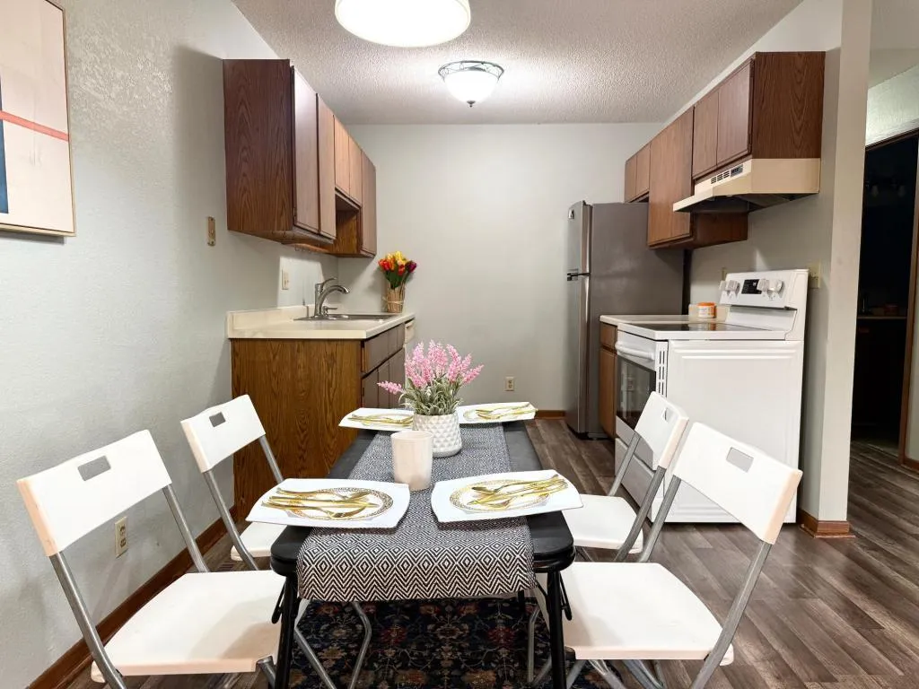 Photo 4 of 2129 49th E Way