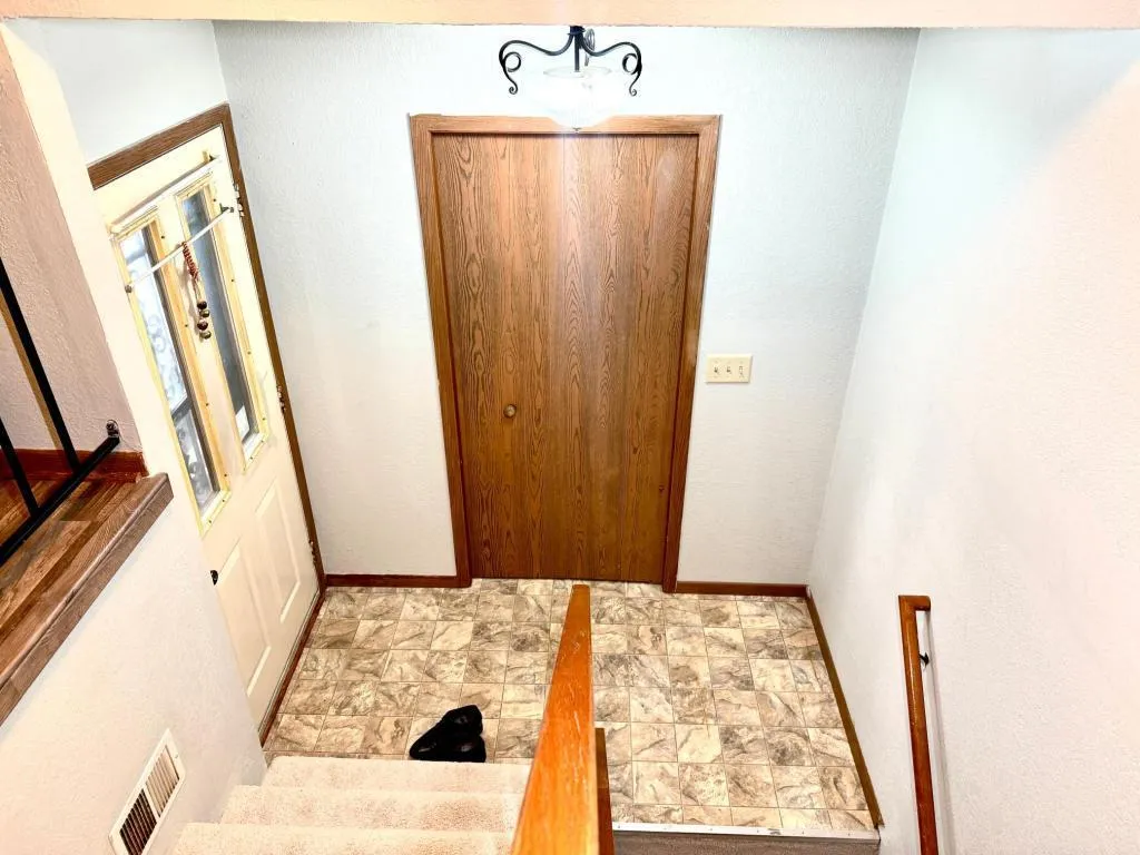 Photo 2 of 2129 49th E Way