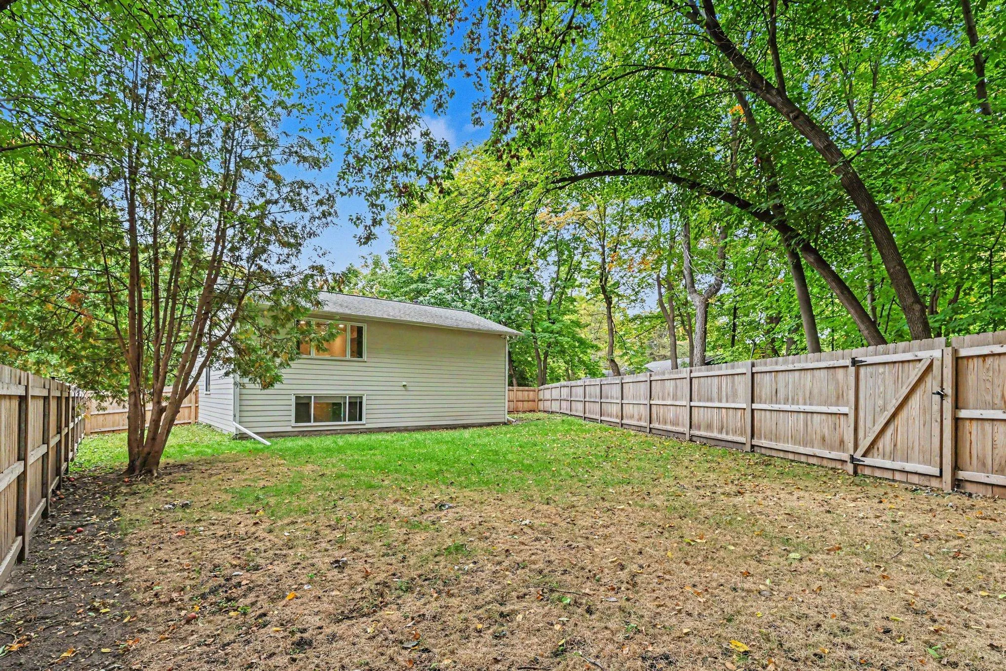 Photo 17 of 6112 Bartlett Boulevard