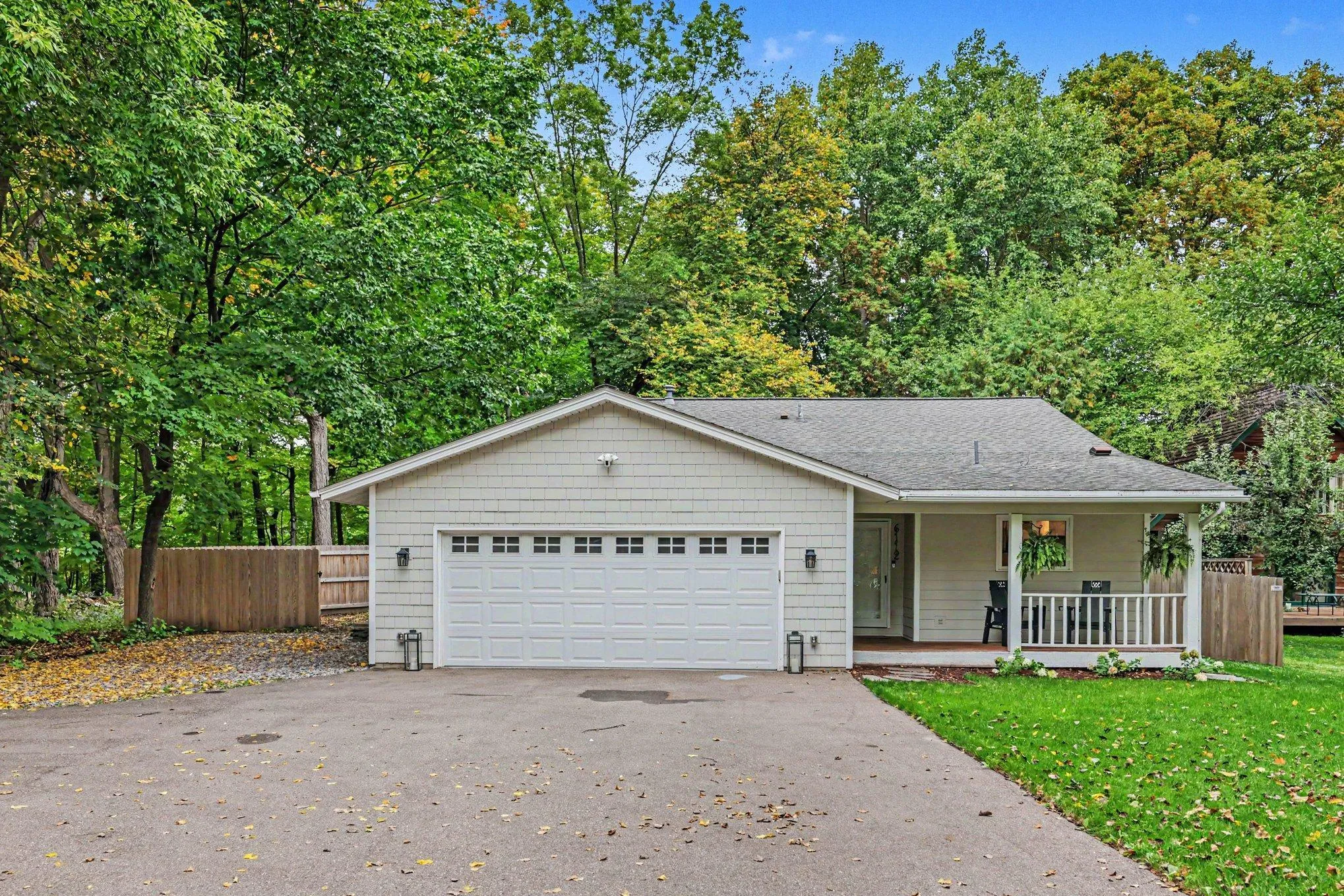 Photo 15 of 6112 Bartlett Boulevard