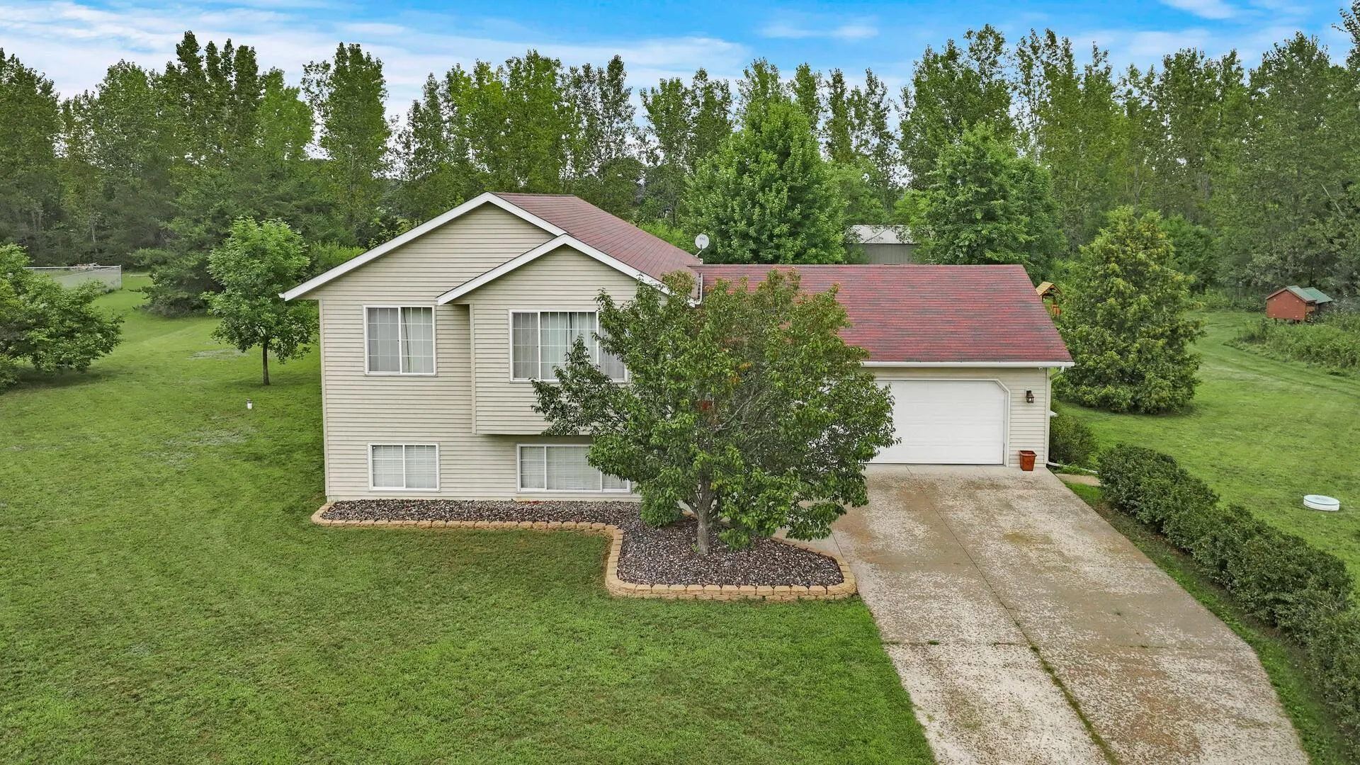 Photo 26 of 14318 316th Avenue
