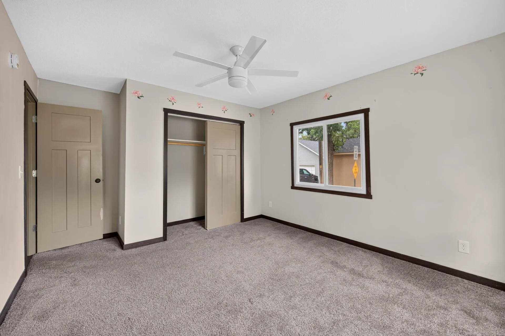 Photo 17 of 210 Euclid Avenue