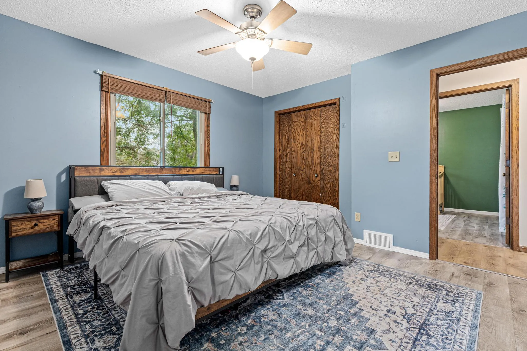 Photo 9 of 23926 Fillmore Ne Street