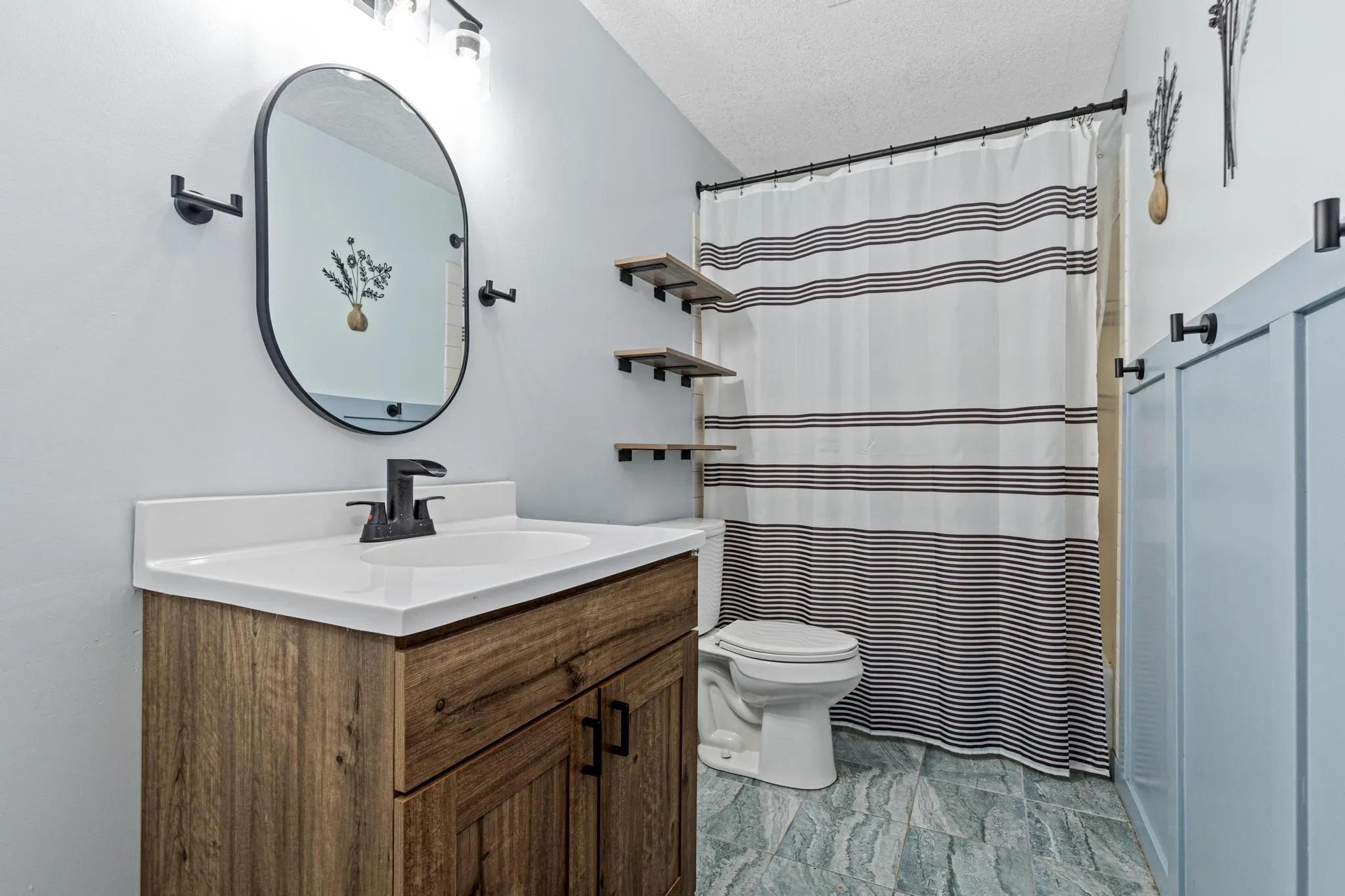 Photo 10 of 23926 Fillmore Ne Street
