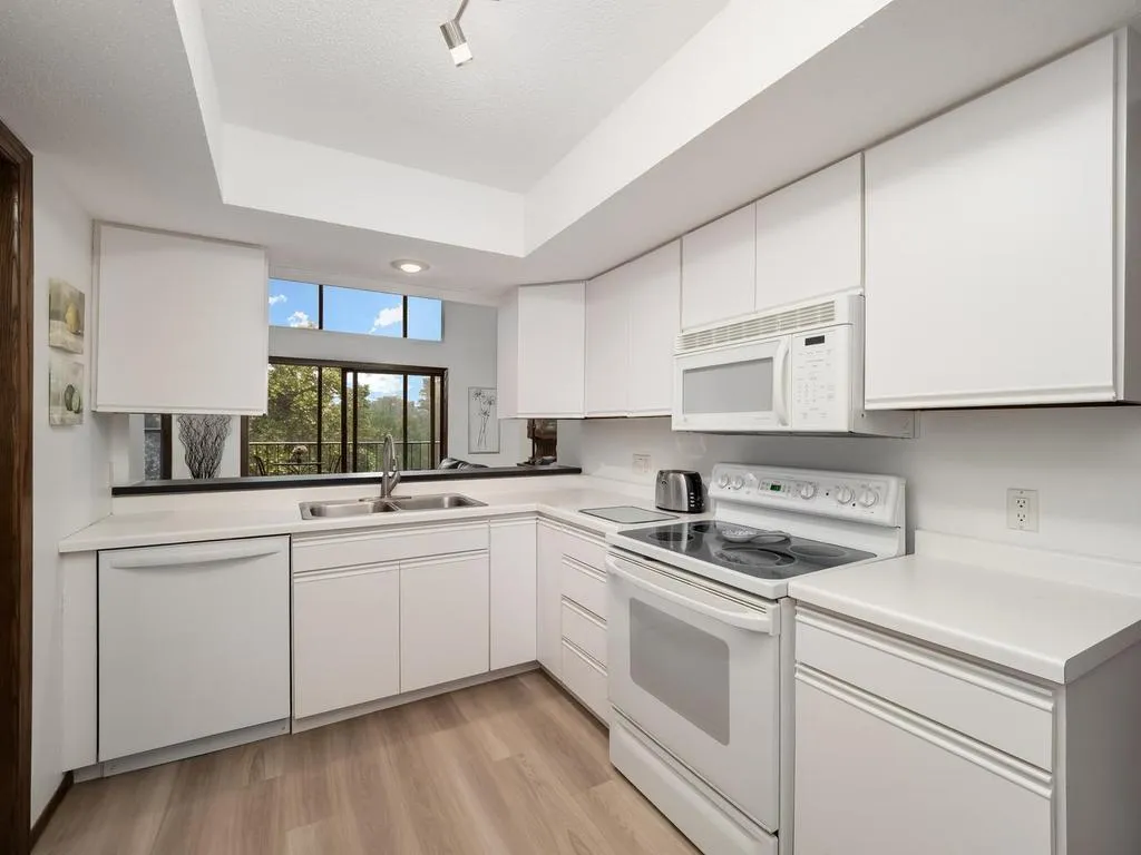 Photo 14 of 9700 Portland S Avenue Unit 331