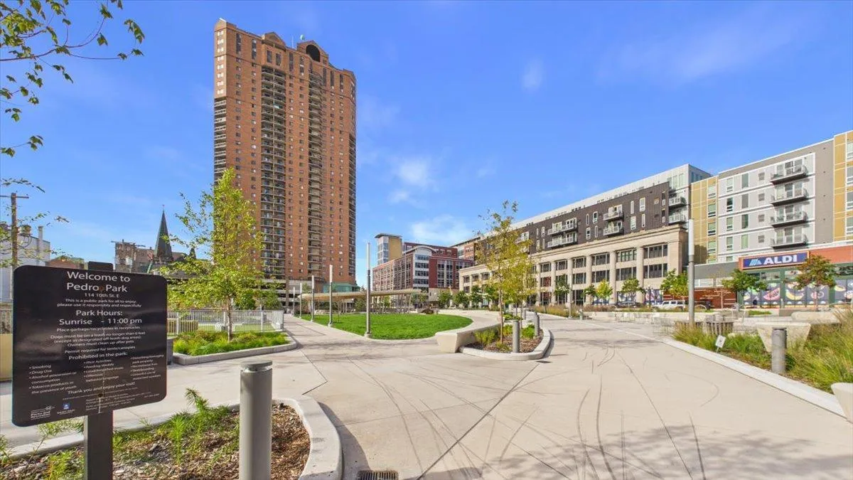 Photo 48 of 78 10th E Street Unit 3410