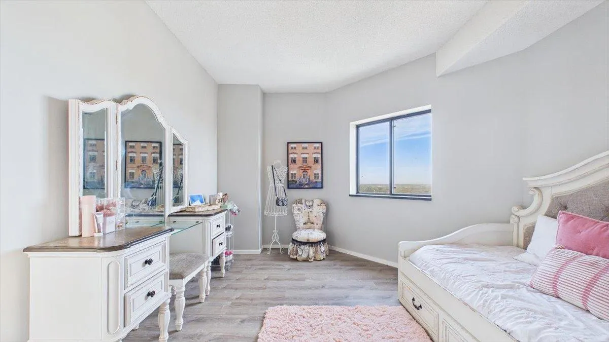 Photo 13 of 78 10th E Street Unit 3410