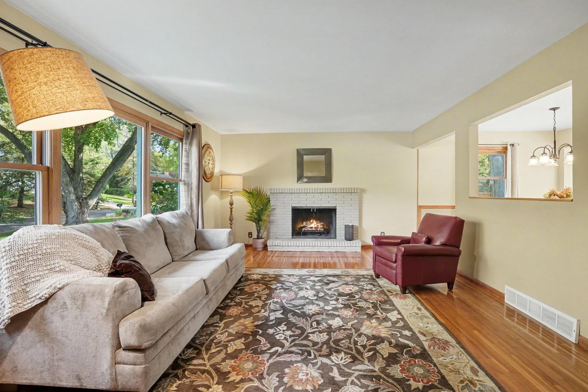 Photo 4 of 16401 Temple S Drive