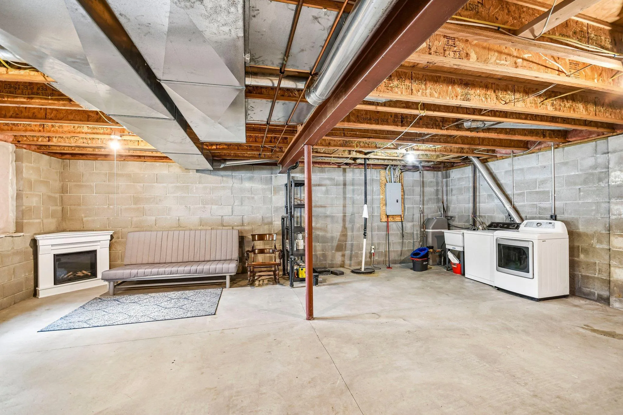 Photo 33 of 1075 Fallbrook Lane
