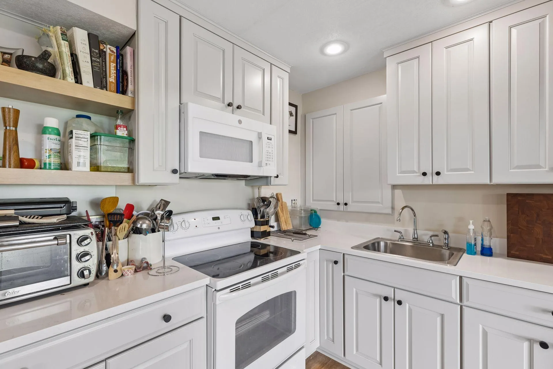 Photo 62 of 10420 Penfield N Avenue
