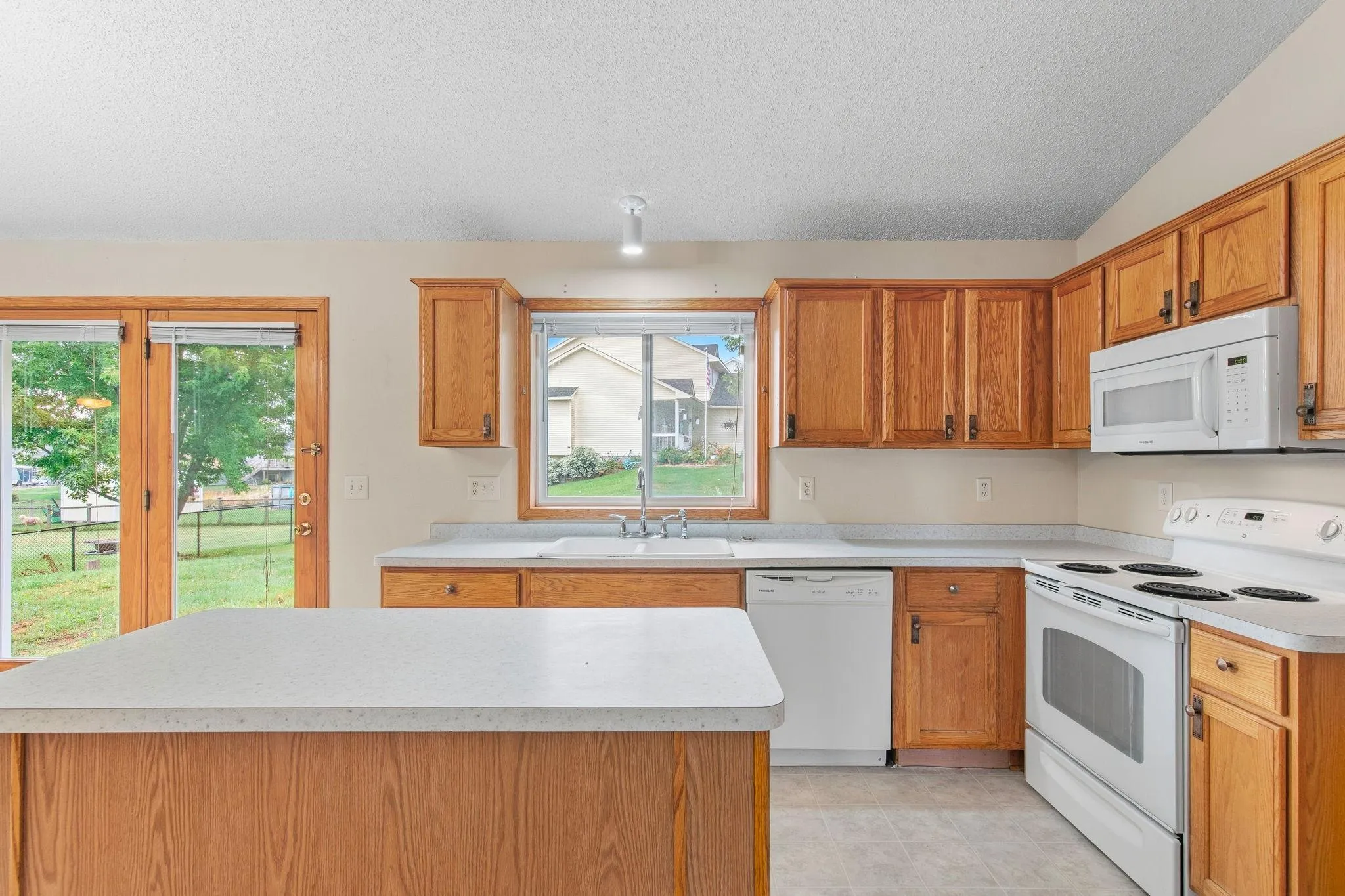 Photo 16 of 400 Durango Drive