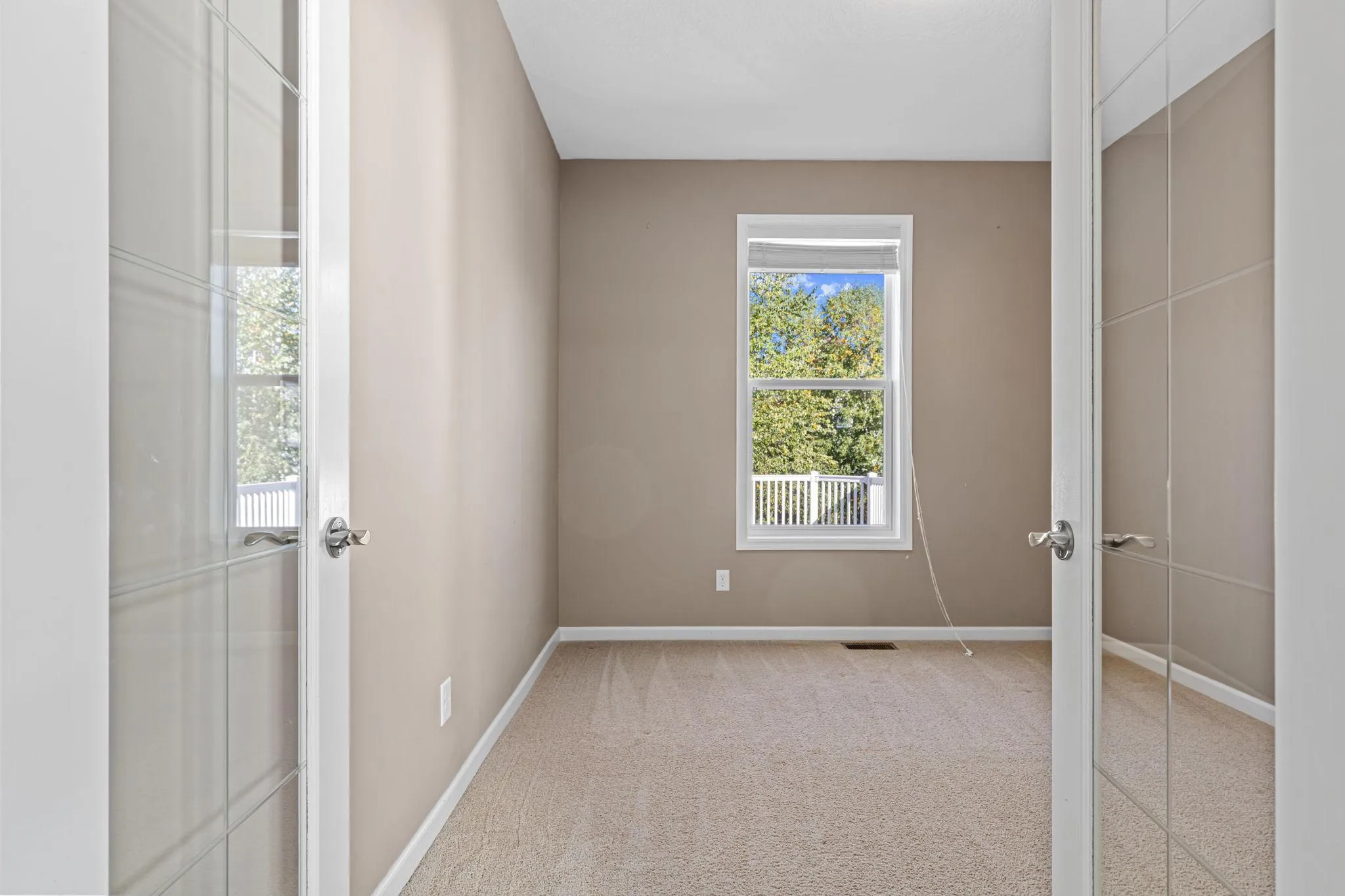 Photo 19 of 626 Eastgate Parkway