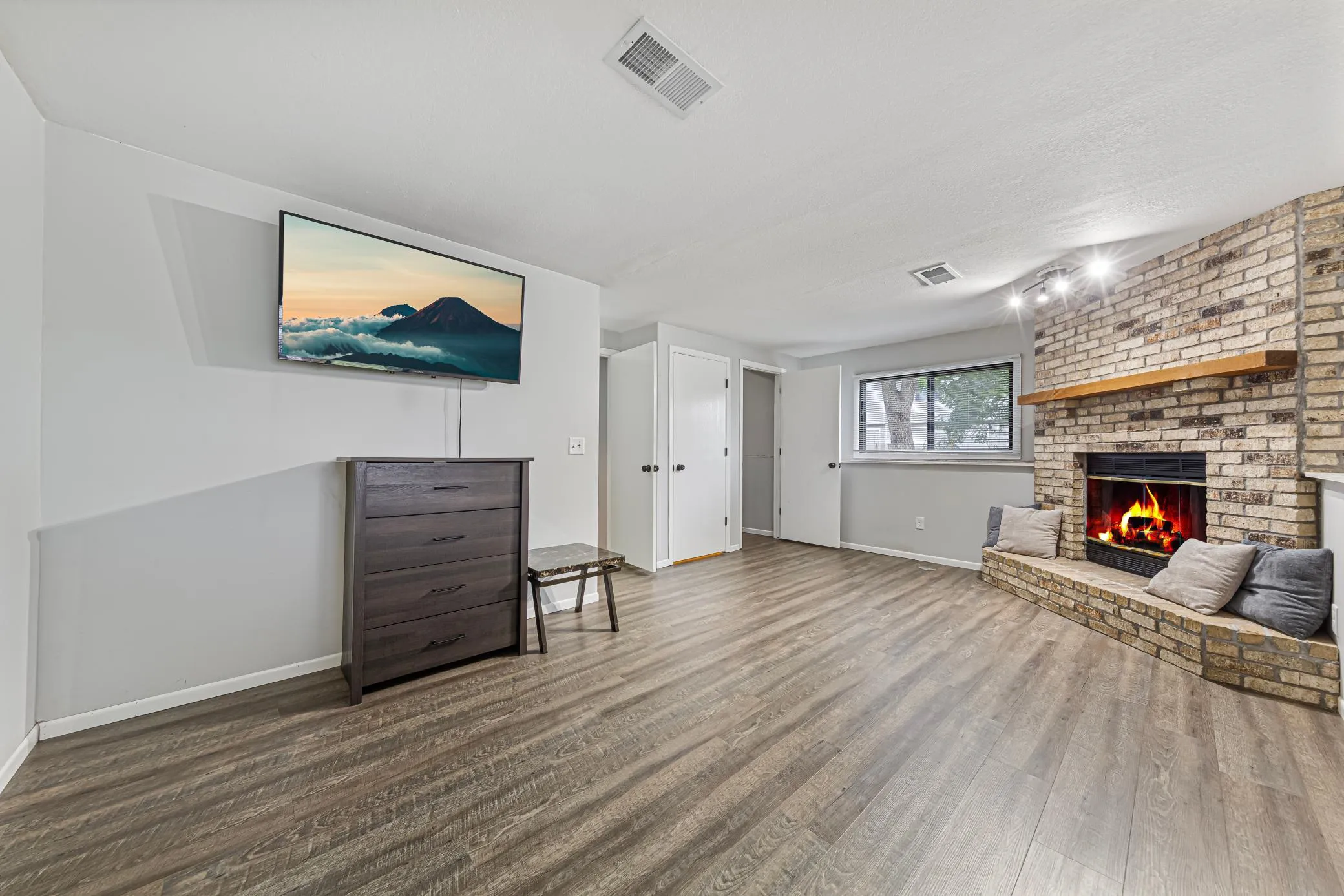 Photo 15 of 15552 Claret W Avenue