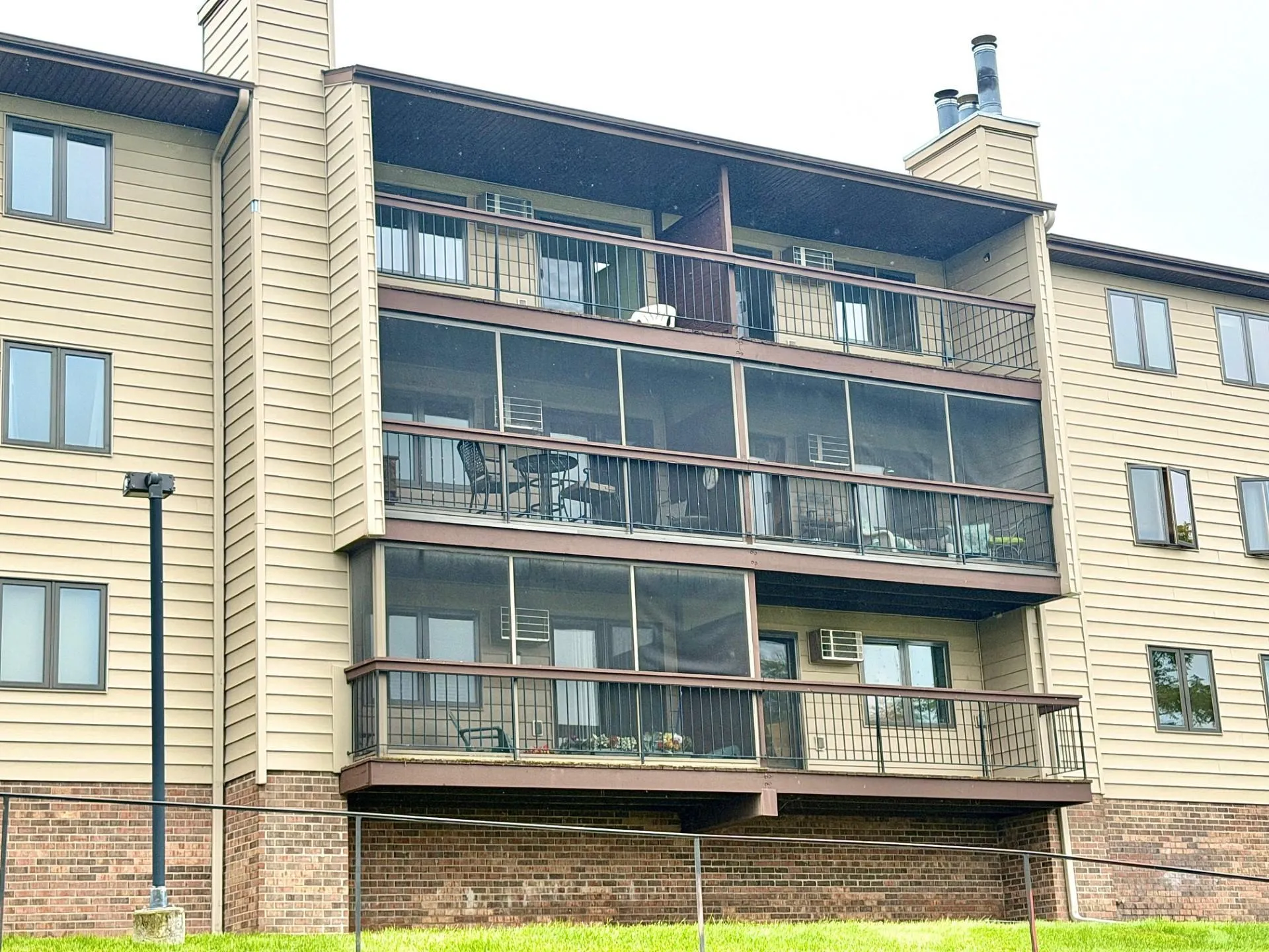 Photo 17 of 4350 Trenton N Lane Unit 311