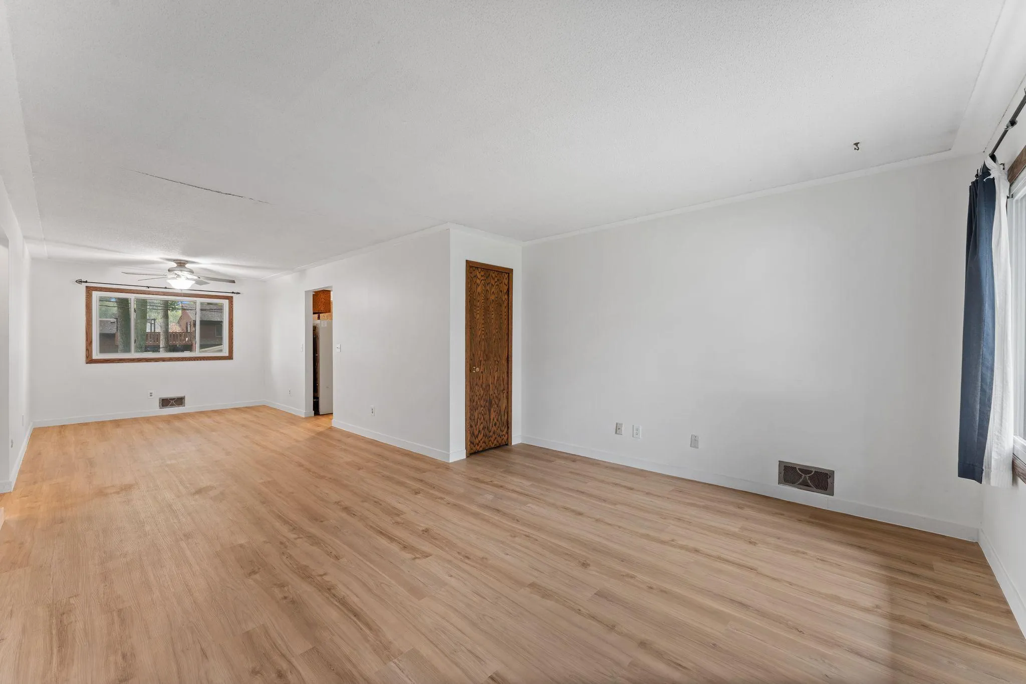 Photo 16 of 441 Skillman E Avenue
