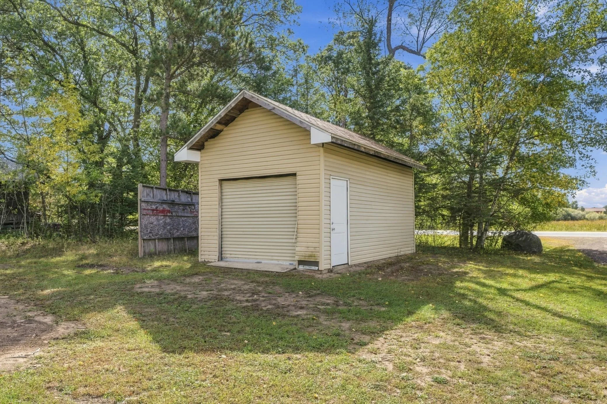 Photo 48 of 4423 Fawn Lake Ne Drive