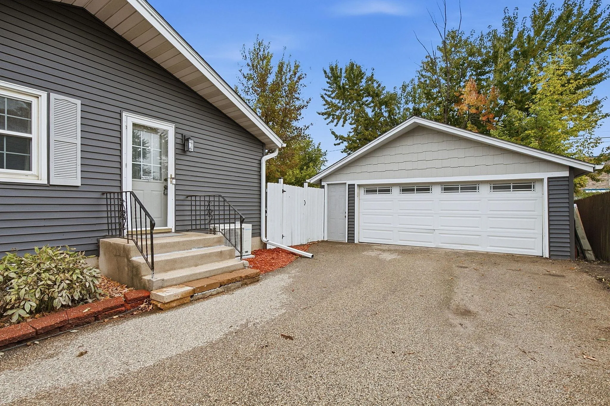Photo 6 of 14760 Cambrian W Avenue