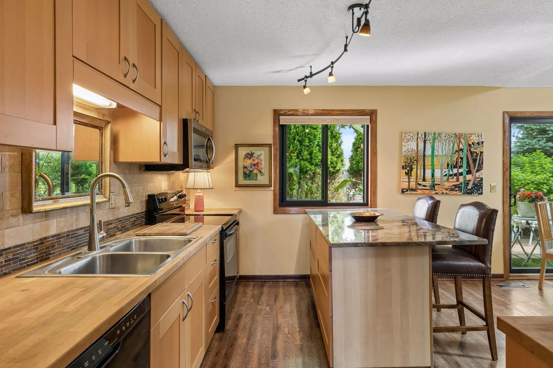 Photo 9 of 5410 Sanibel Drive