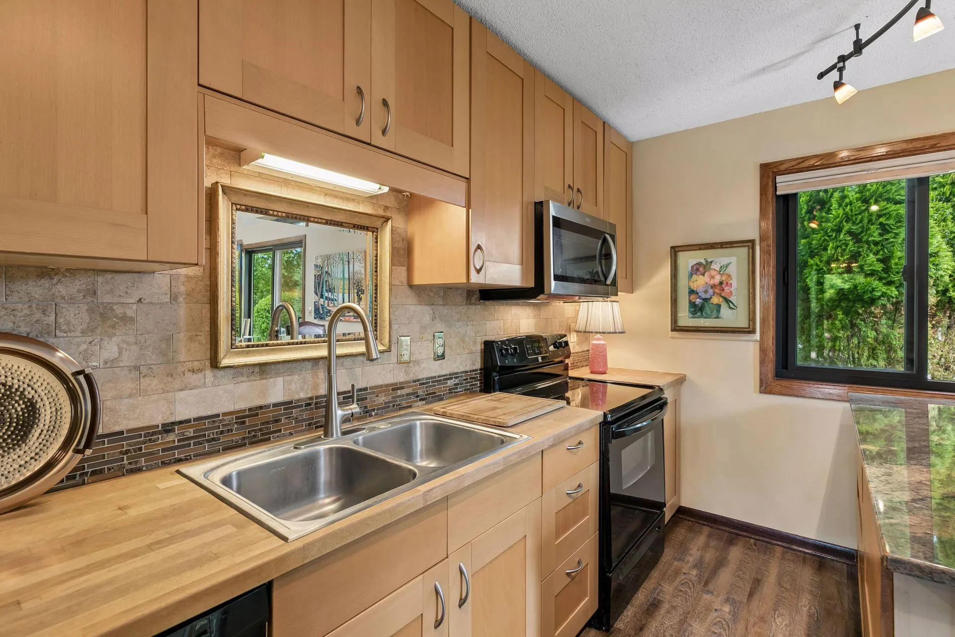 Photo 10 of 5410 Sanibel Drive