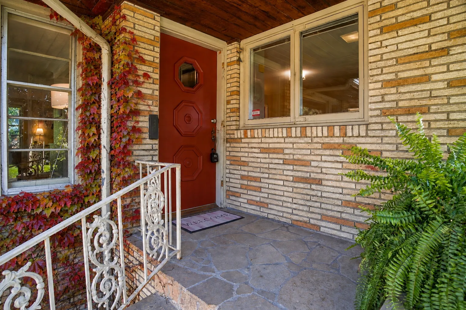 Photo 3 of 1843 Colvin Avenue
