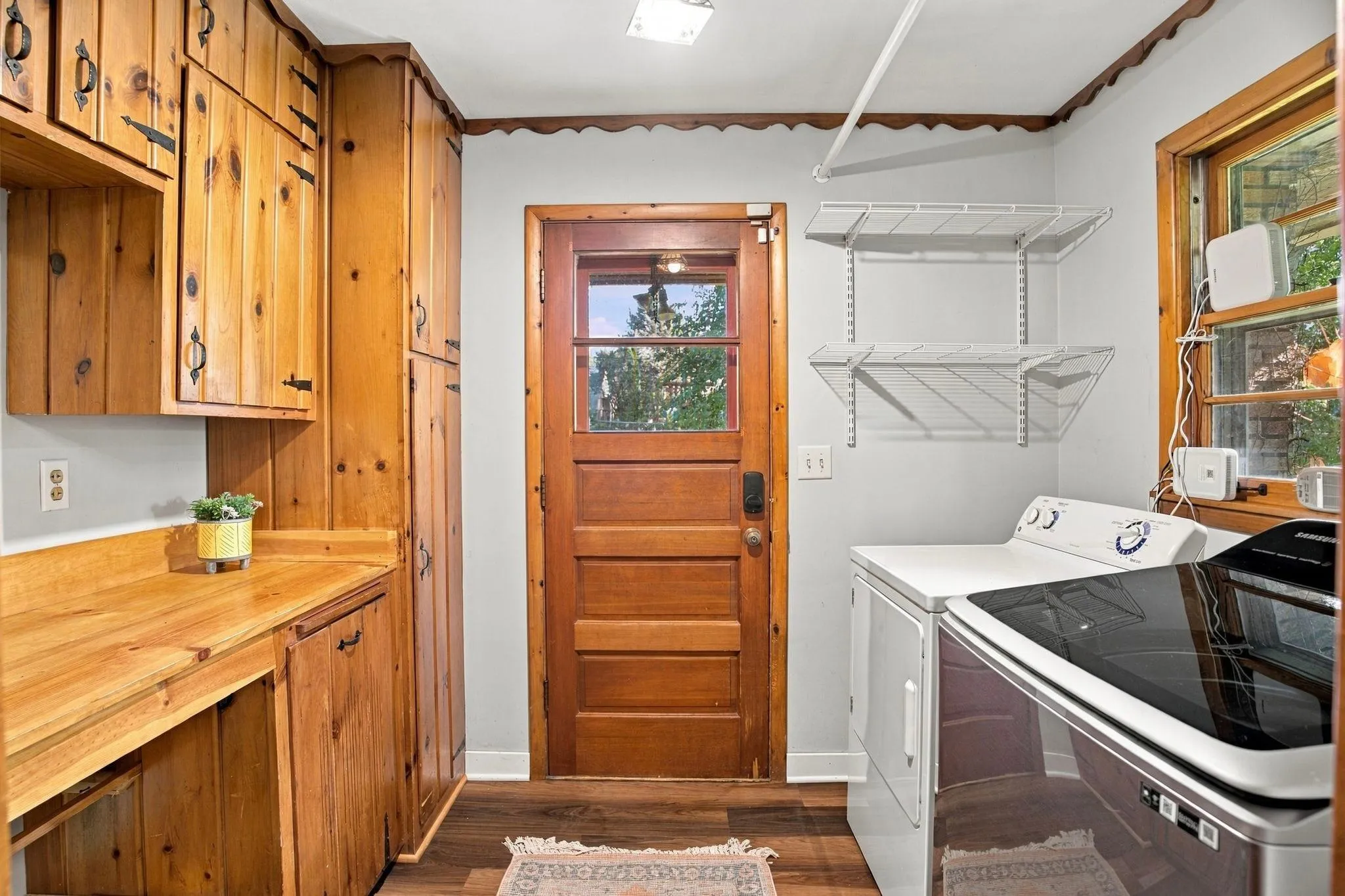 Photo 20 of 1843 Colvin Avenue