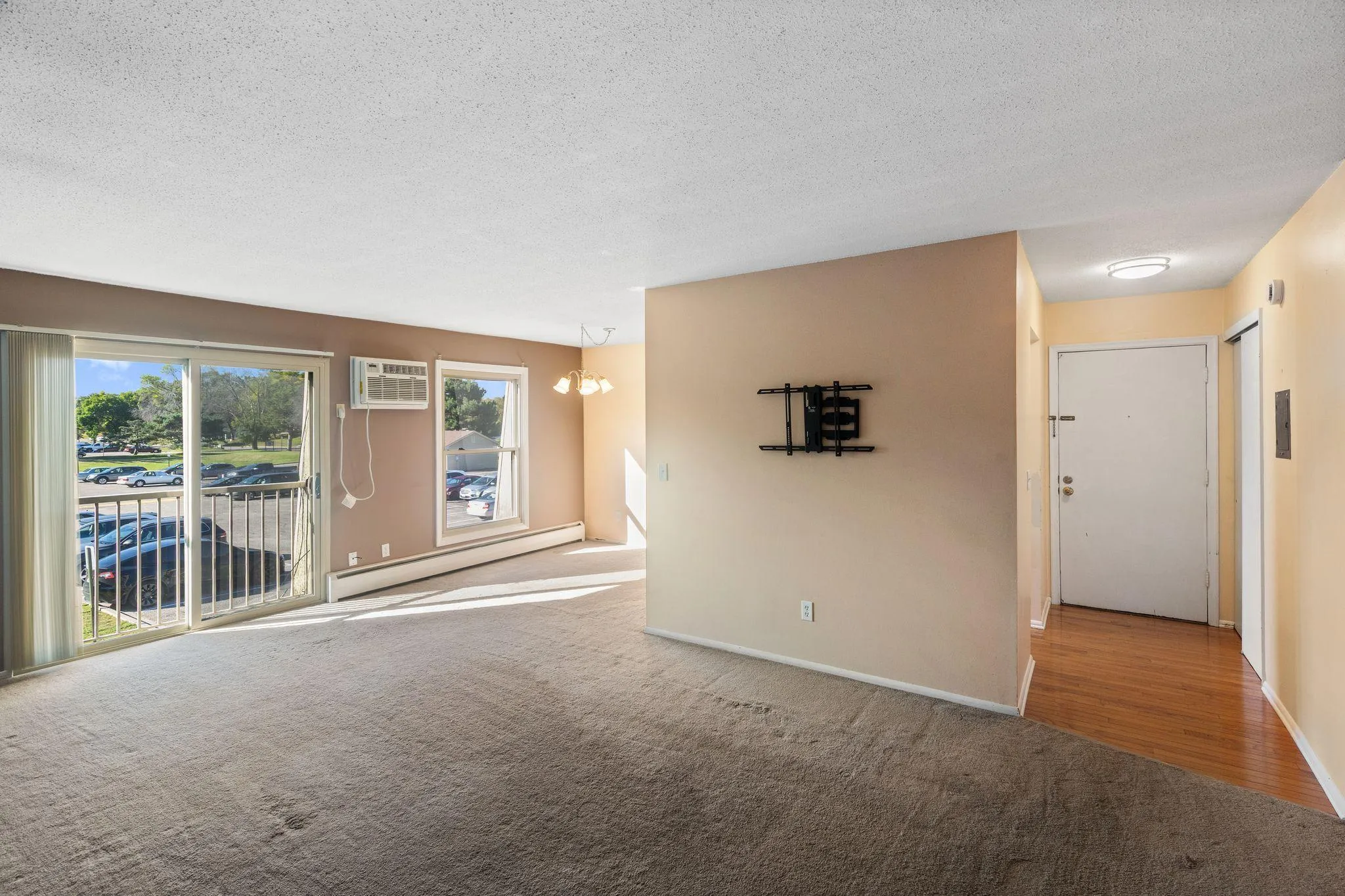 Photo 8 of 901 11th S Avenue Unit 5