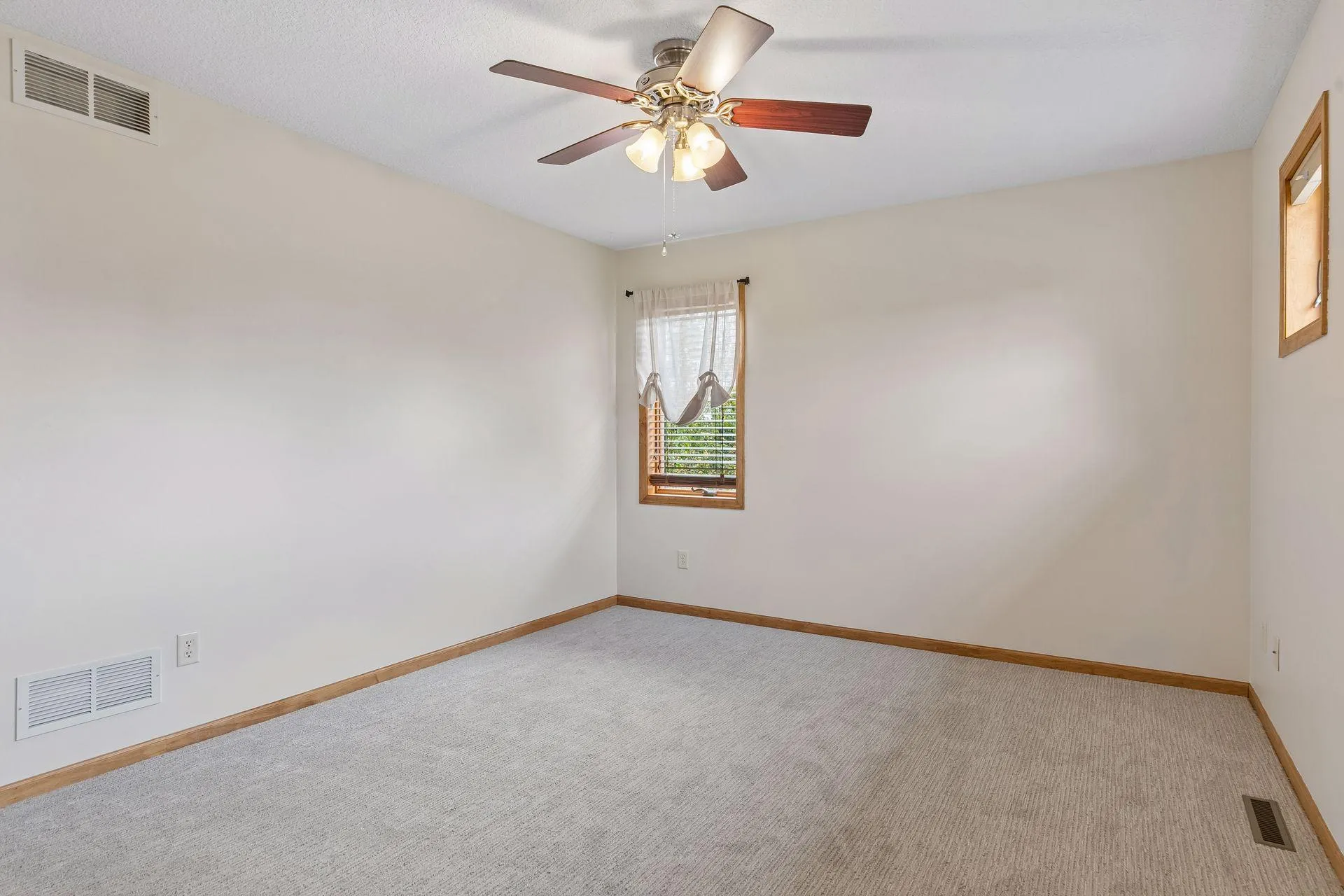 Photo 46 of 1711 Deephaven Drive