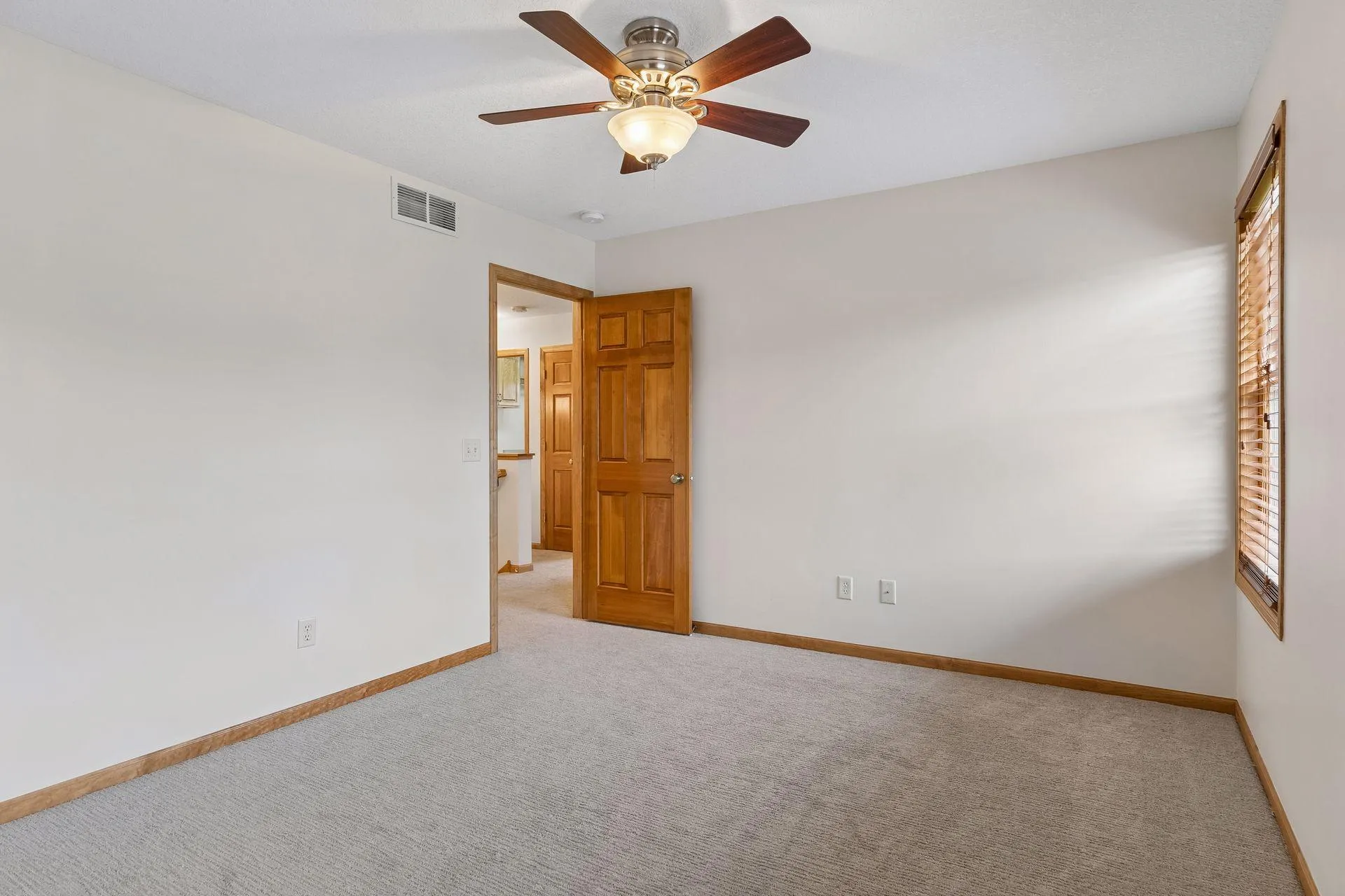 Photo 43 of 1711 Deephaven Drive