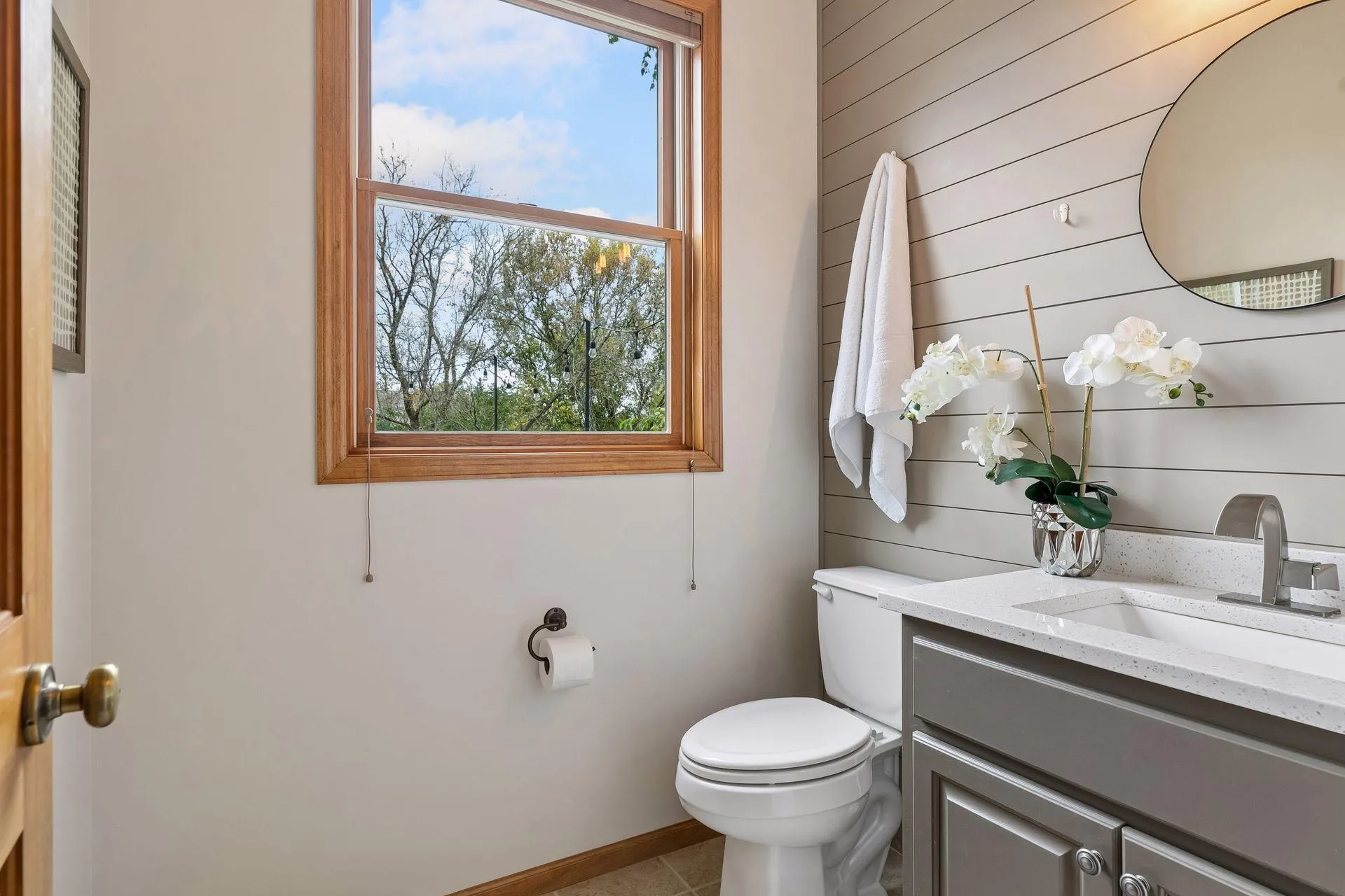 Photo 18 of 1711 Deephaven Drive