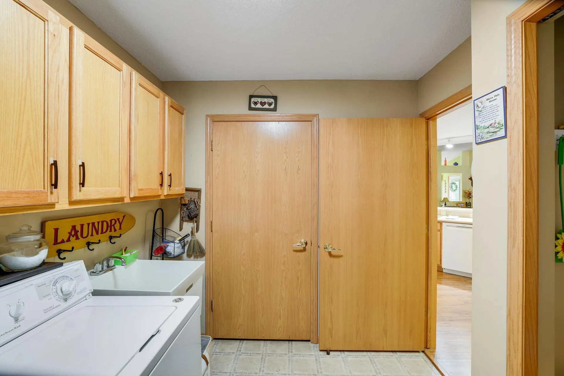 Photo 30 of 7684 Palisades Ne Avenue