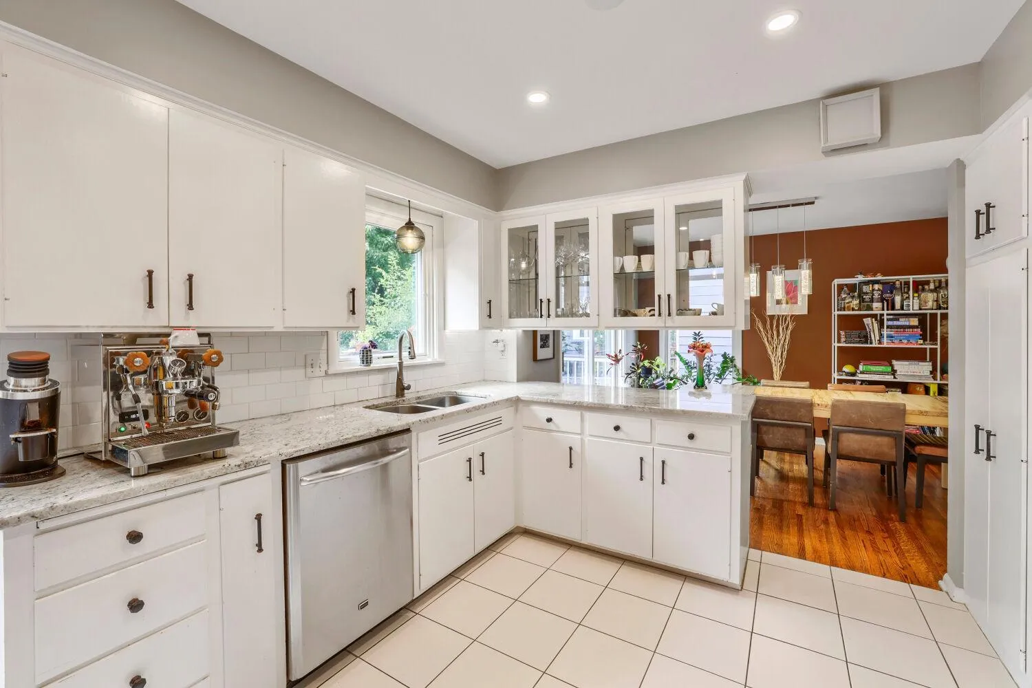 Photo 9 of 5608 Tracy Avenue