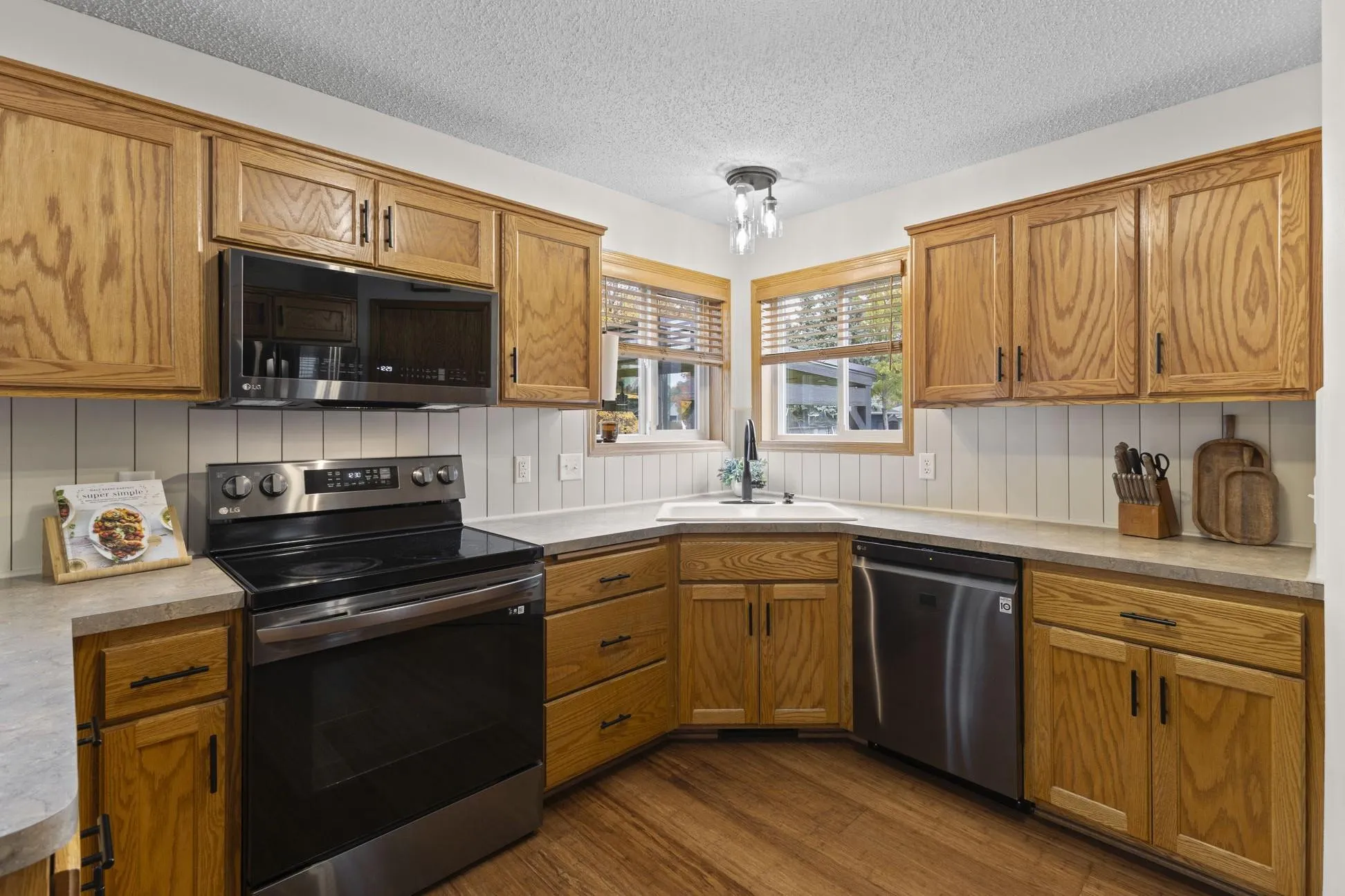 Photo 12 of 11462 53rd Ne Street