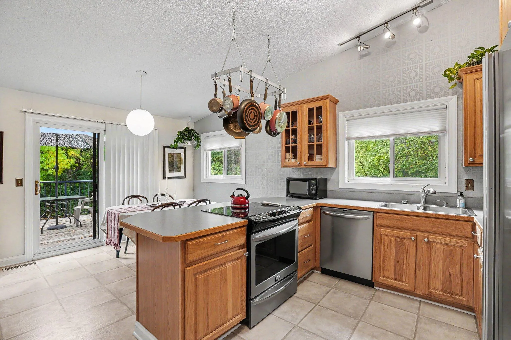 Photo 6 of 4455 Arden View Court