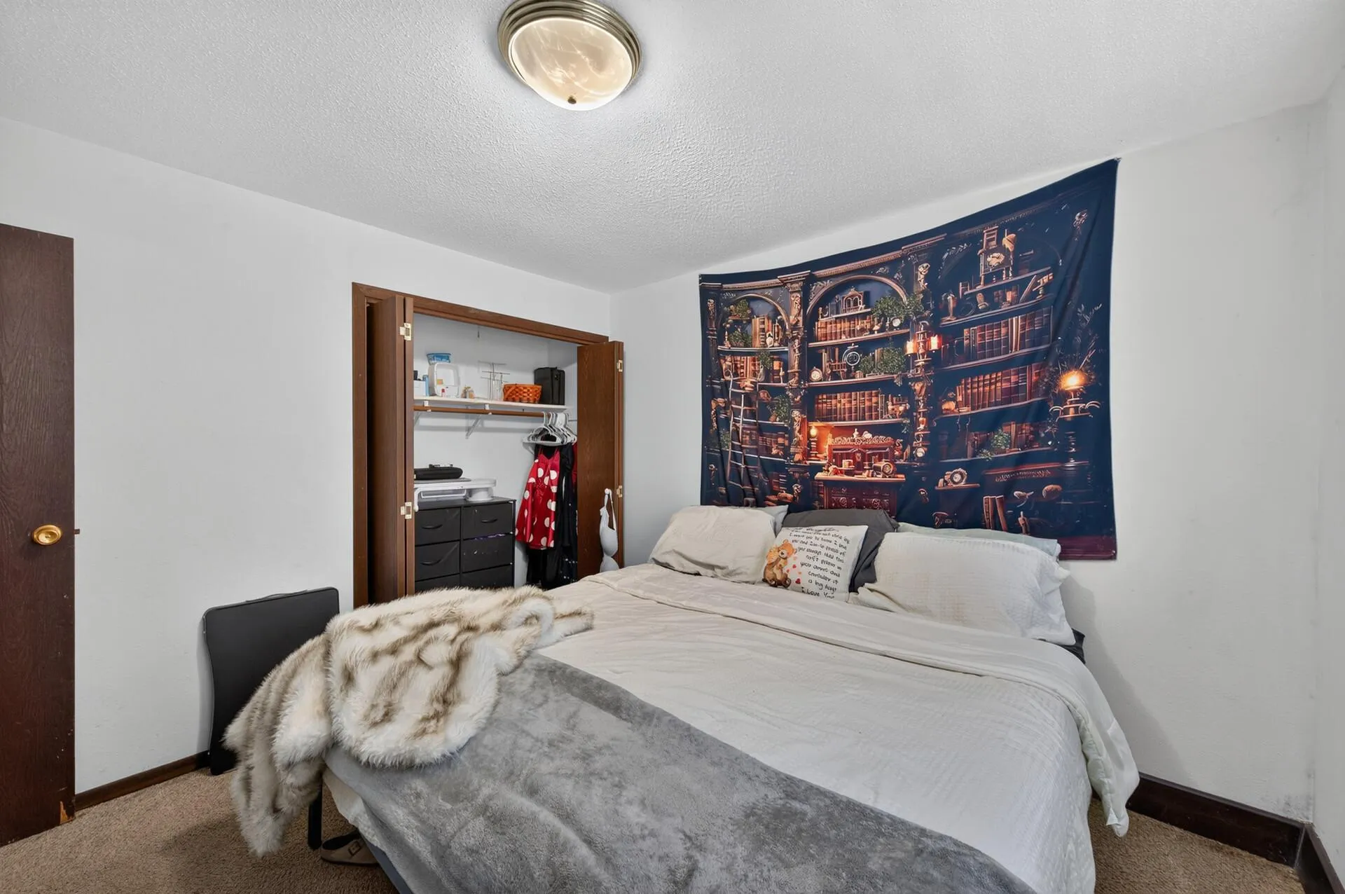 Photo 11 of 302 W Maple Street