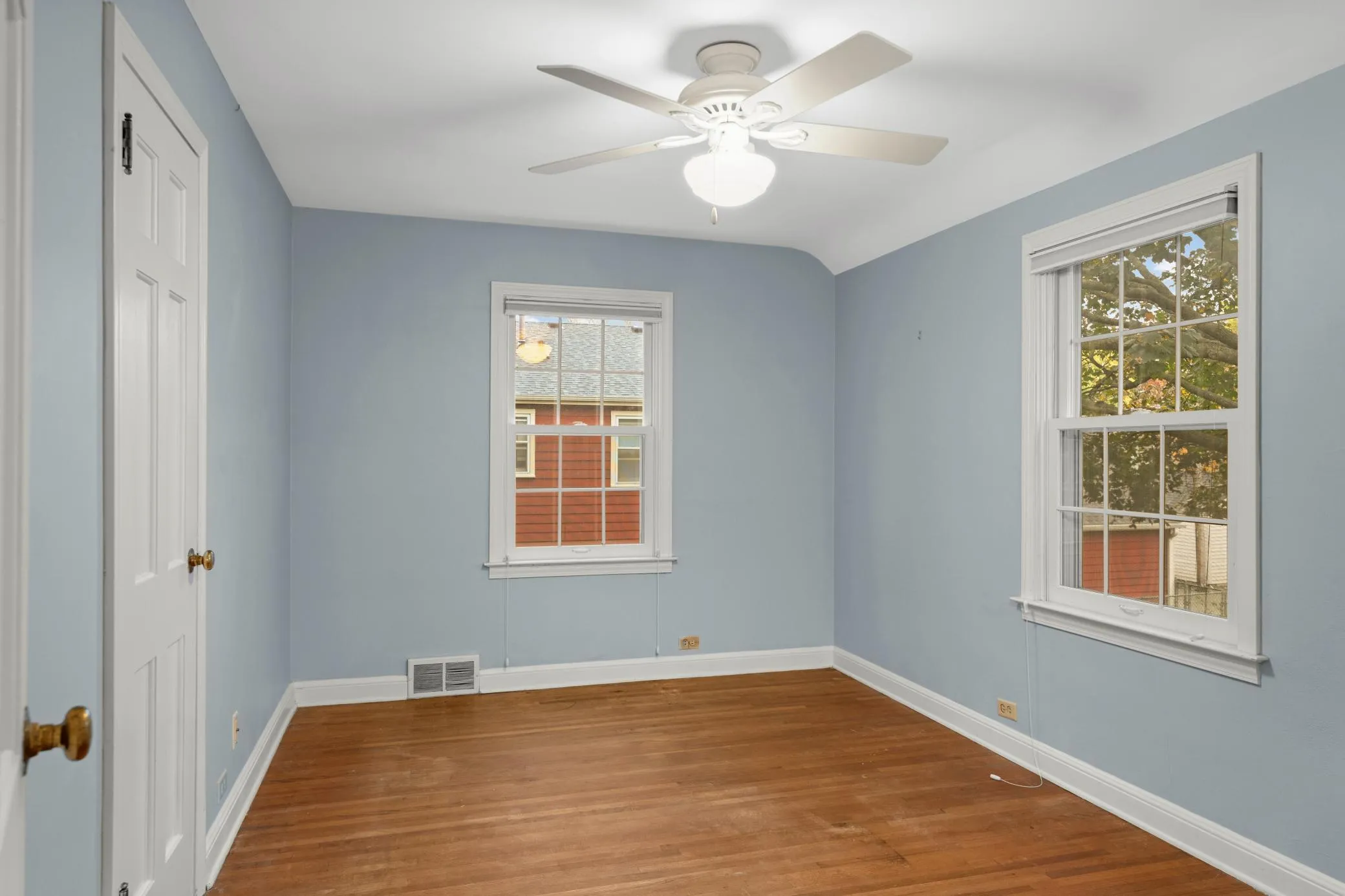 Photo 20 of 5932 Park Avenue