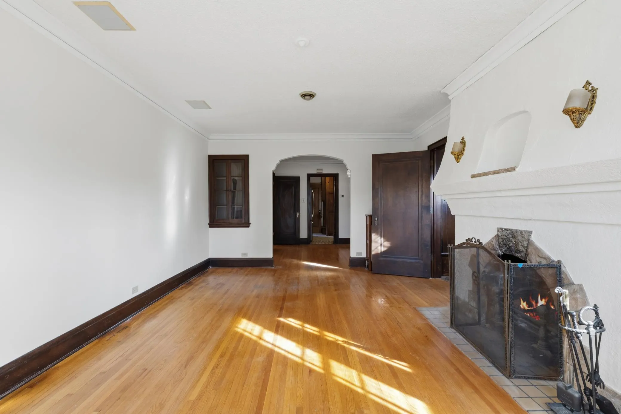 Photo 4 of 4425 Beard S Avenue