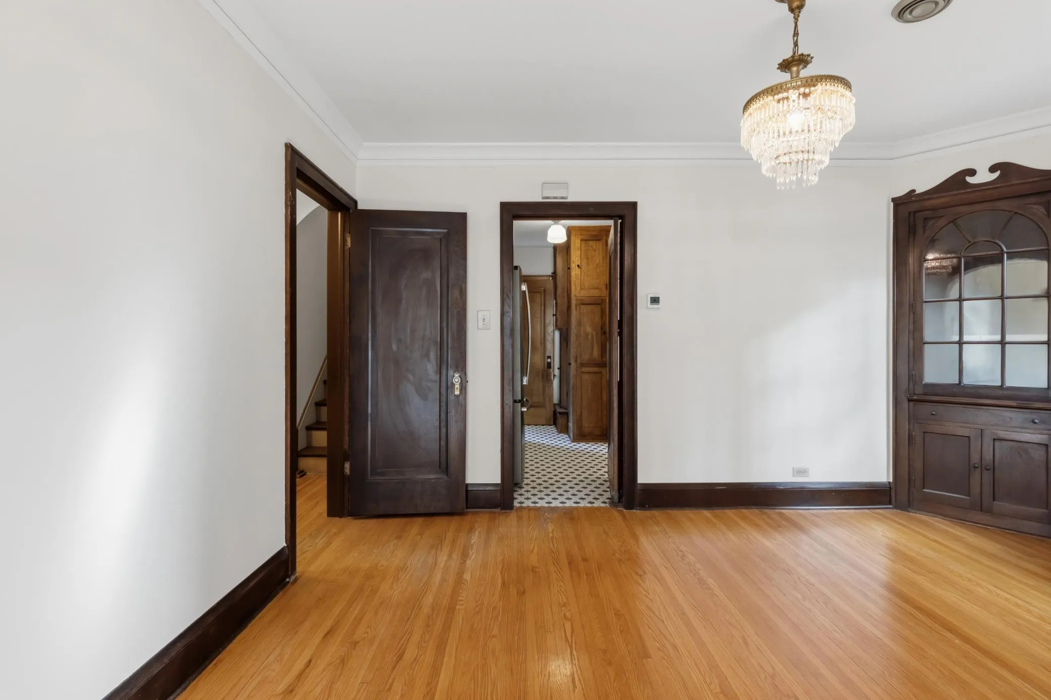 Photo 8 of 4425 Beard S Avenue