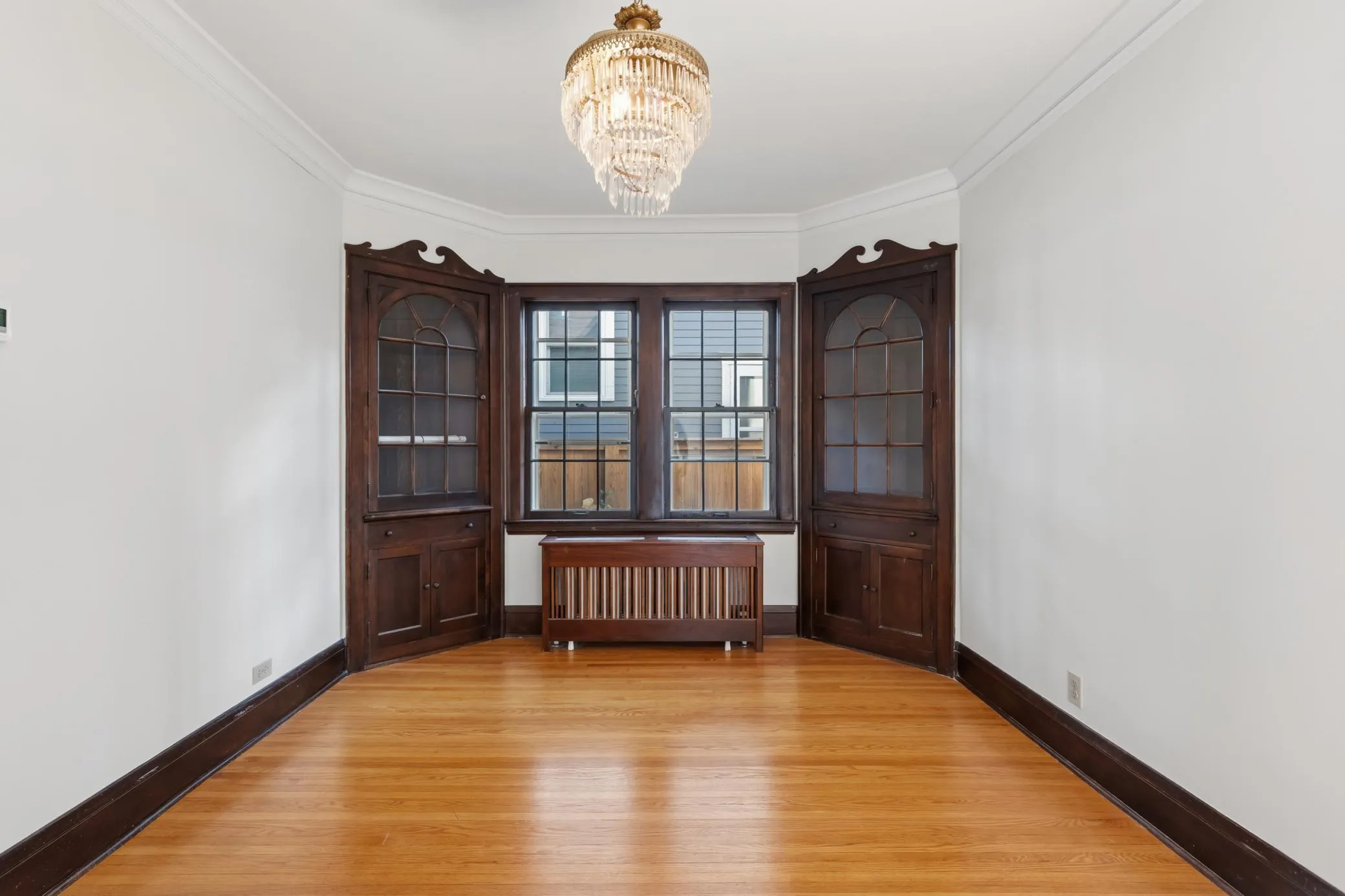 Photo 9 of 4425 Beard S Avenue