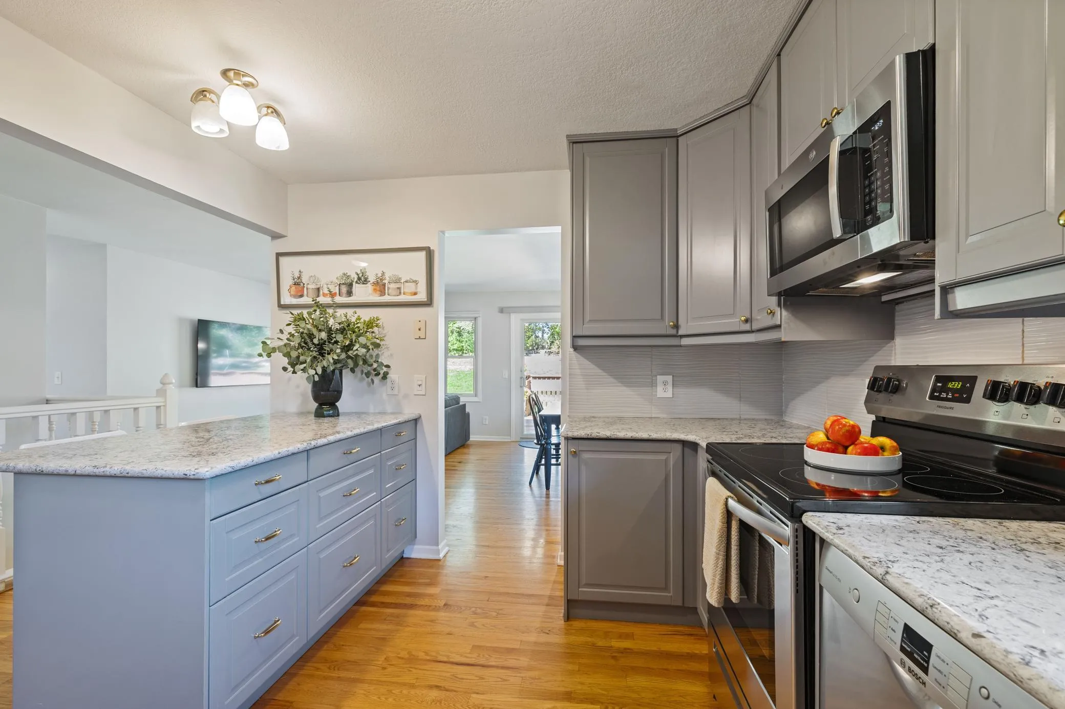Photo 9 of 4801 Shevlin Court