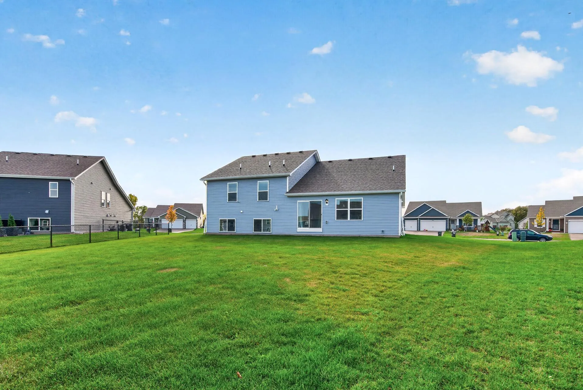 Photo 4 of 17528 Dunkirk Way