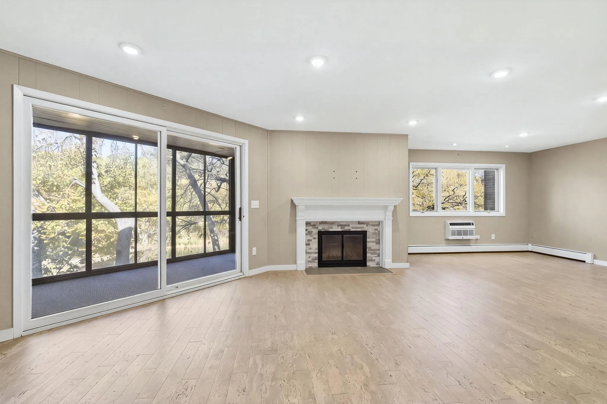 Photo 3 of 4360 Brookside Court Unit 211