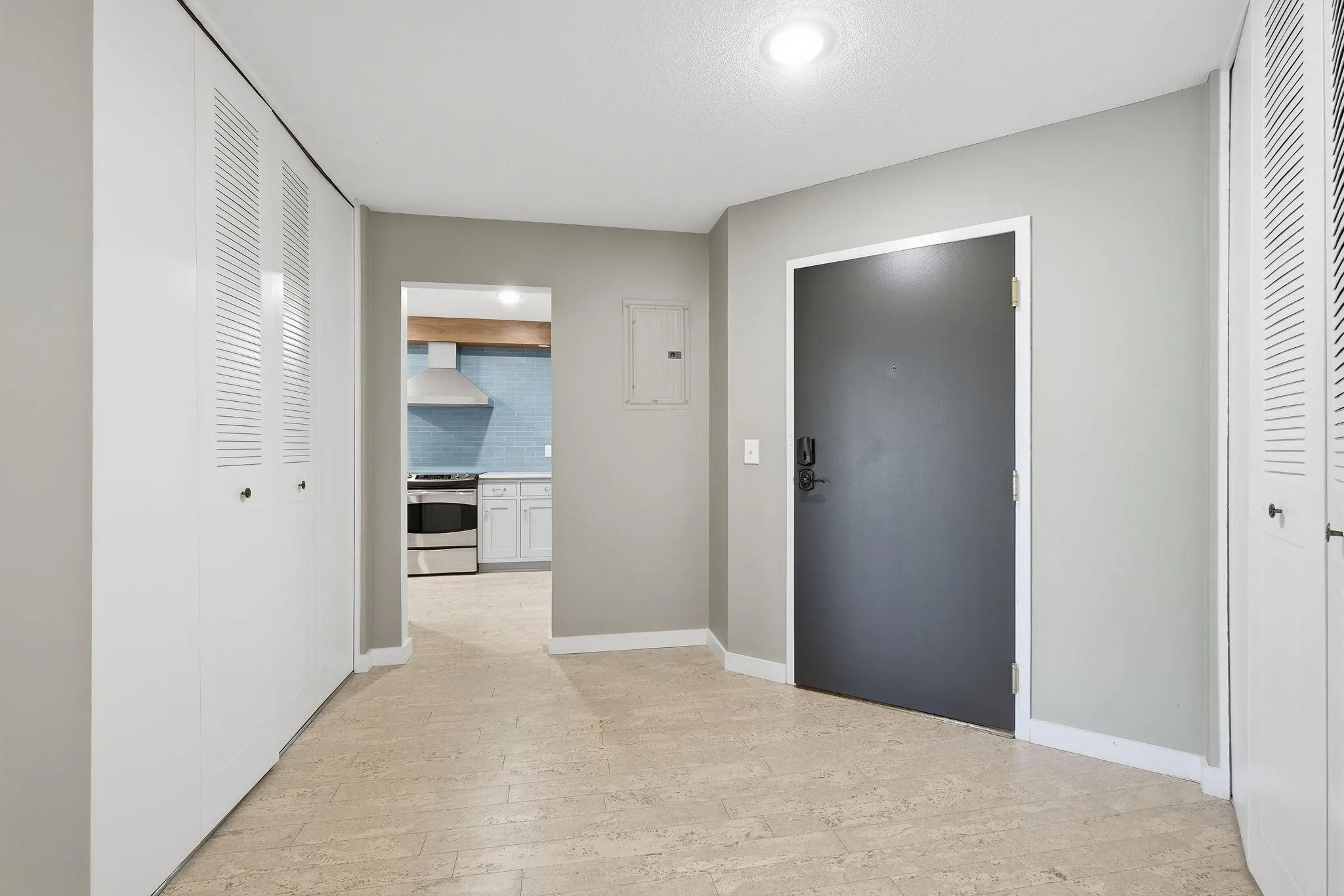 Photo 8 of 4360 Brookside Court Unit 211