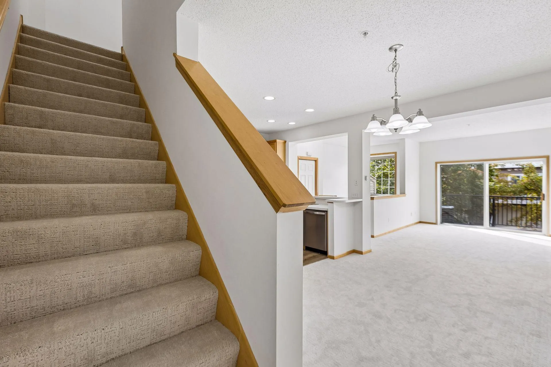 Photo 17 of 7616 Southridge Lane
